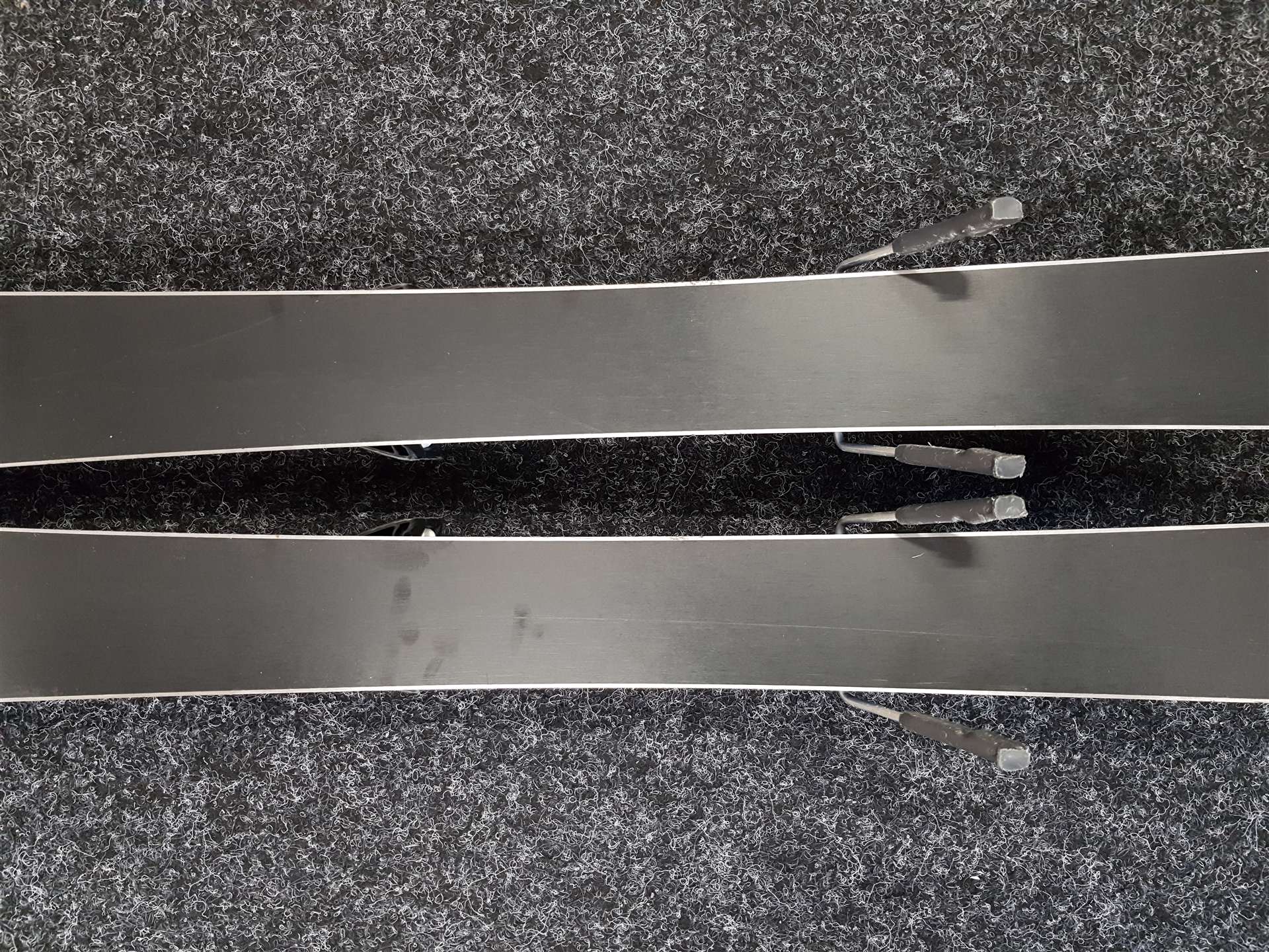 Skis enfant d'occasion SALOMON Race JR + fixations Salomon 4.5