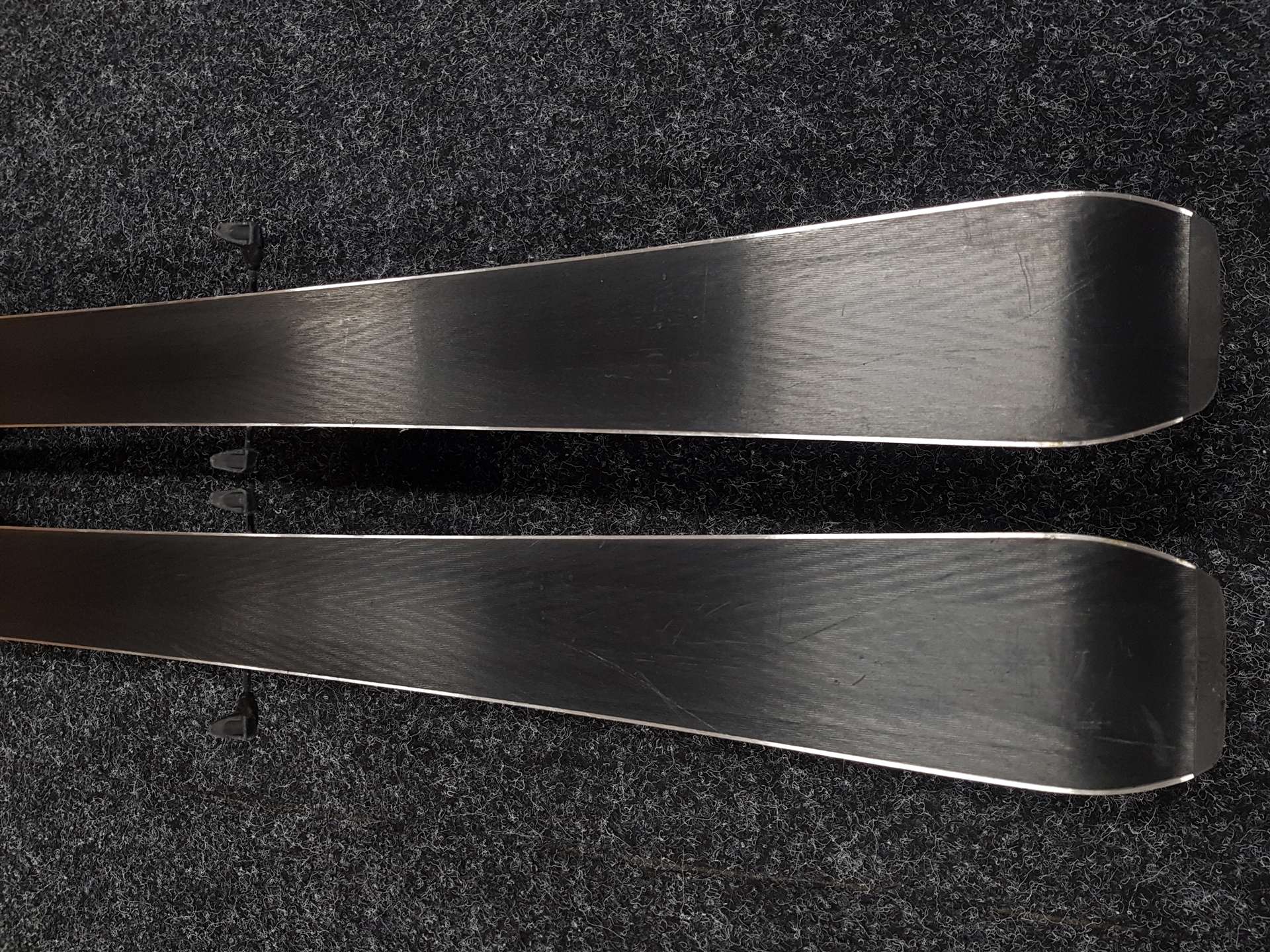 Použité lyže ATOMIC Redster RJ + viazanie Atomic 6