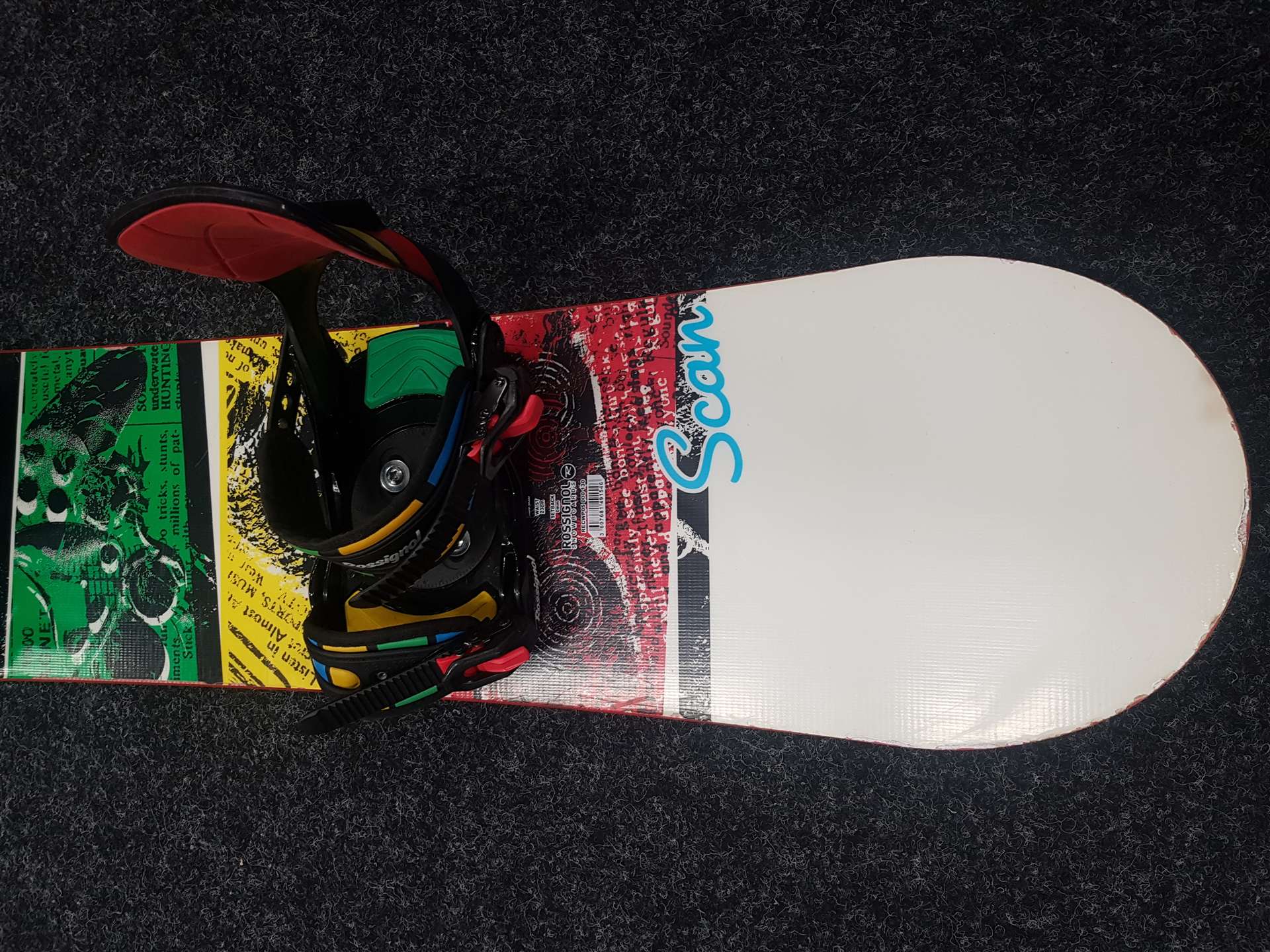 Snowboard ROSSIGNOL Scan d'occasion + fixations Rossignol taille S