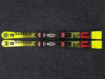 Schiuri VOLKL Racetiger SL 11 folosite + legături Marker Motion R12