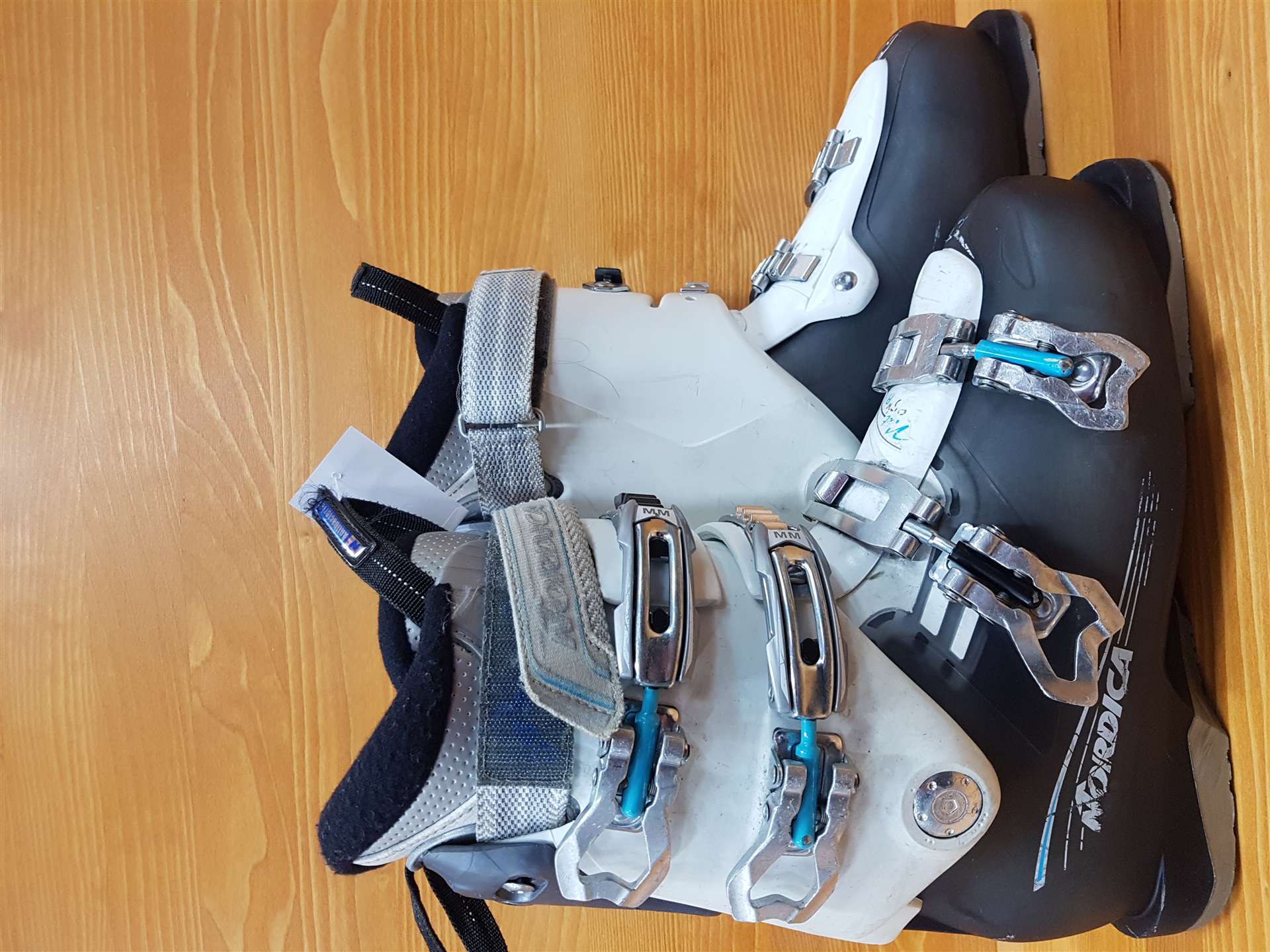 Clăpari schi second-hand NORDICA Nxt 85 W R