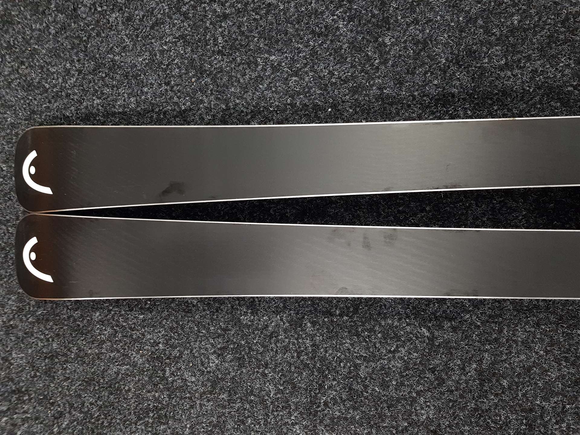Použité lyže HEAD e-SPEED + vázání Head Freeflex 14