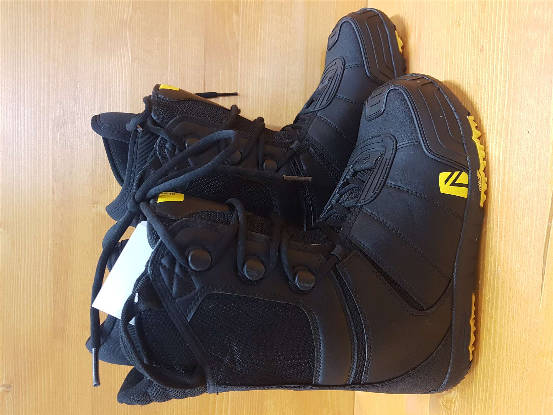 Cizme de snowboard NIEDECKER second hand