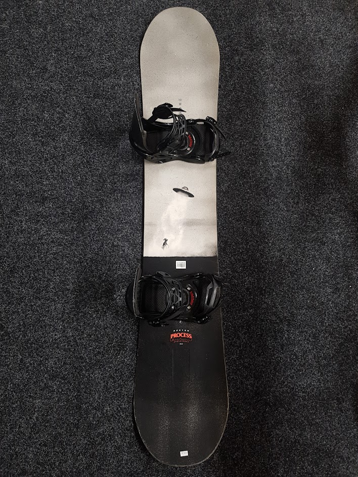 Snowboard Burton Process d'occasion + fixations Burton taille M