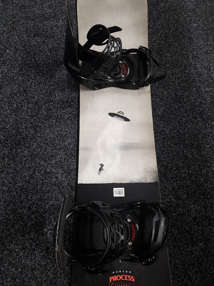 Snowboard Burton Process d'occasion + fixations Burton taille M
