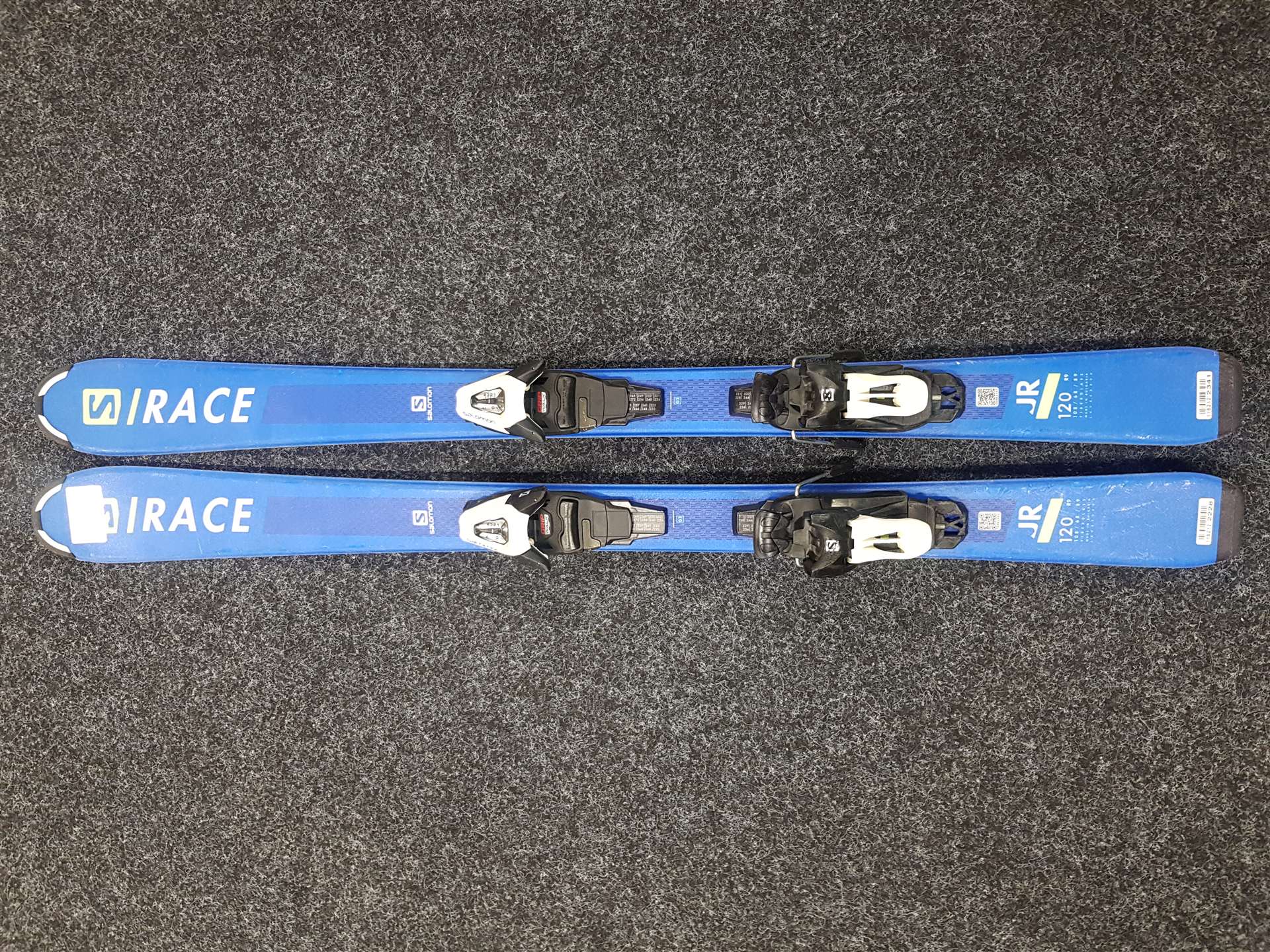 Použité detské lyže SALOMON Race JR + viazanie Salomon 4,5