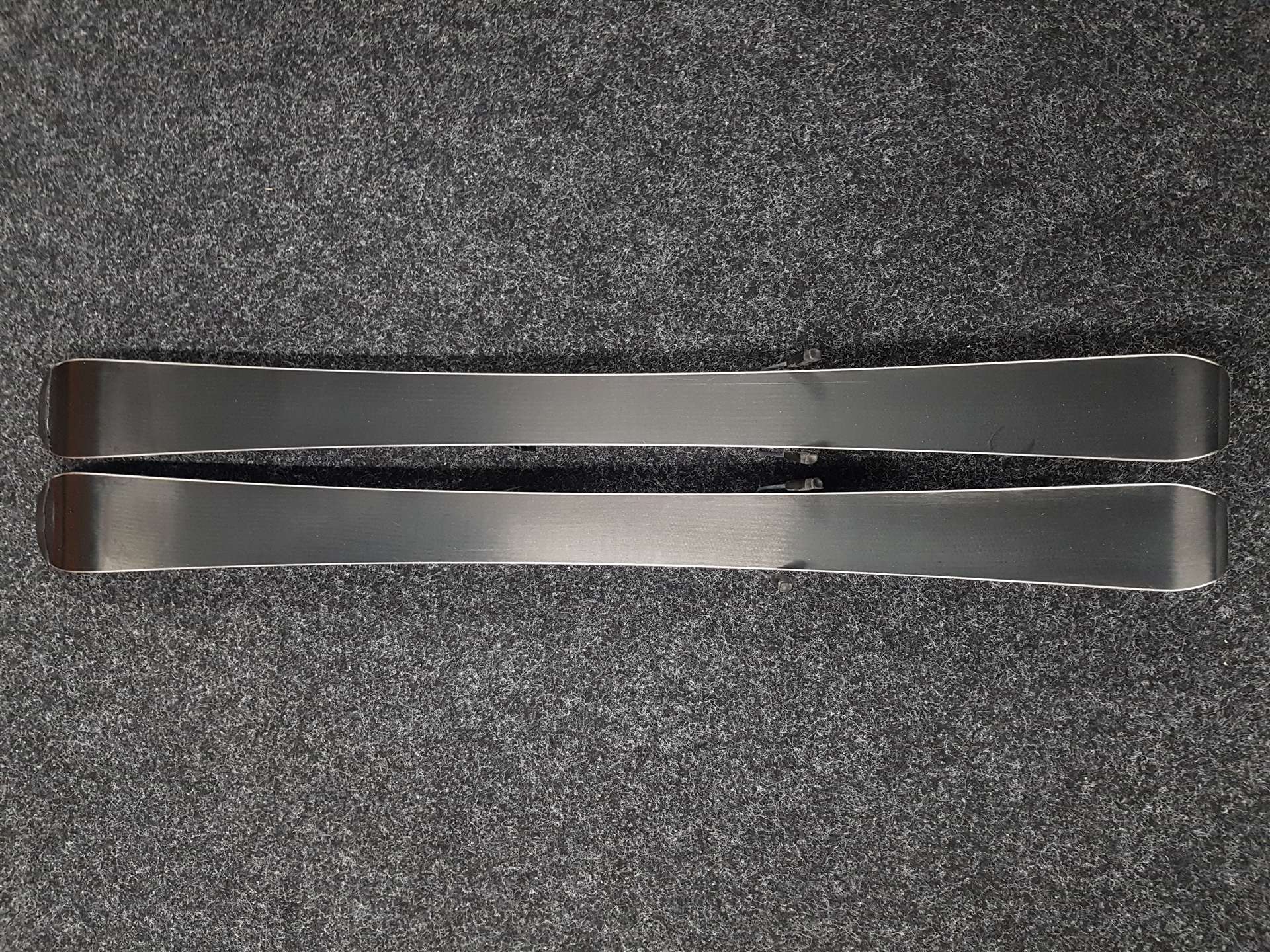 Použité detské lyže SALOMON Race JR + viazanie Salomon 4,5