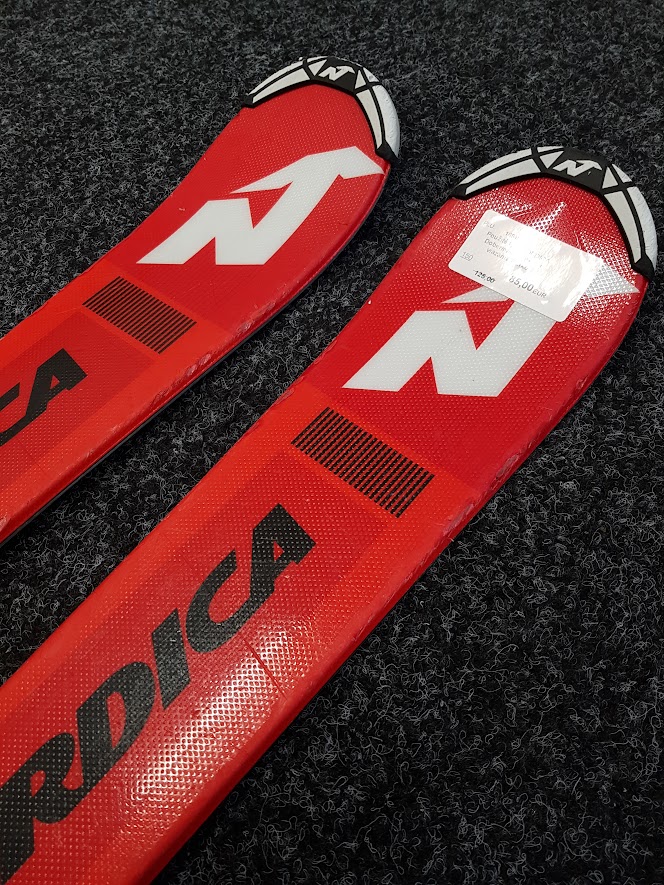 Sci NORDICA Doberman Spitfire usati + attacchi Marker7