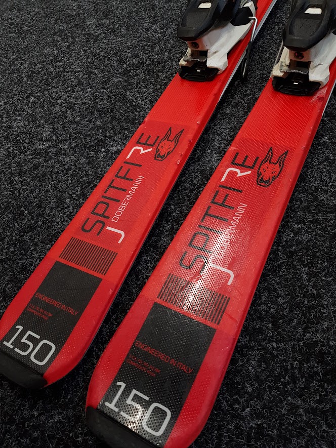 Sci NORDICA Doberman Spitfire usati + attacchi Marker7