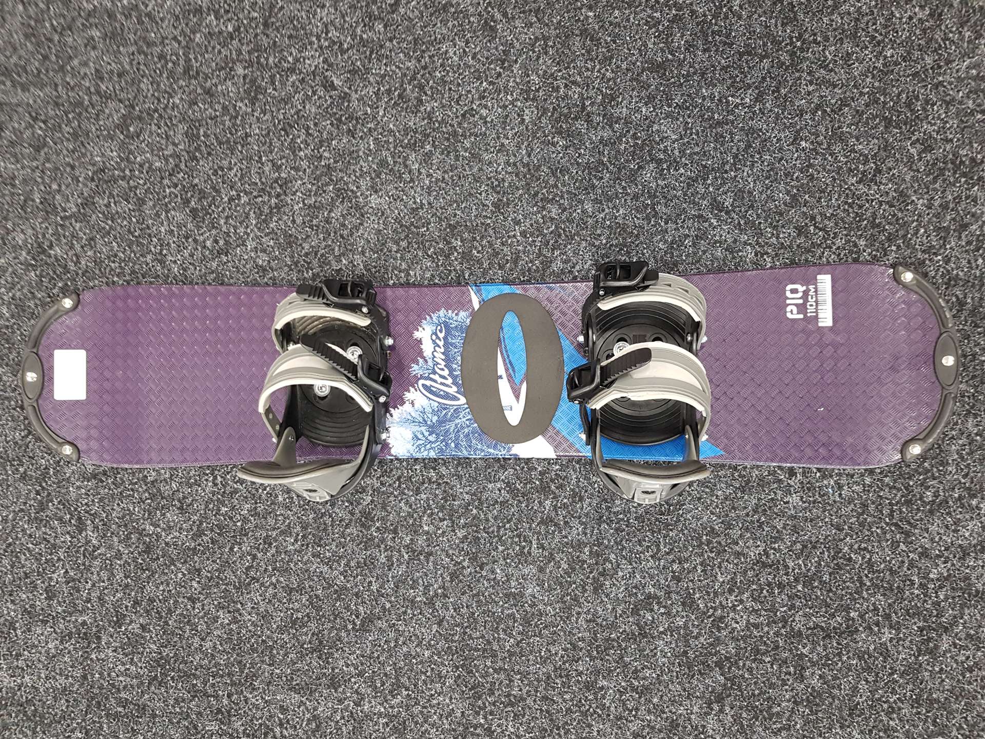 Gebrauchtes ATOMIC Piq Snowboard + Burton Bindungen Größe S