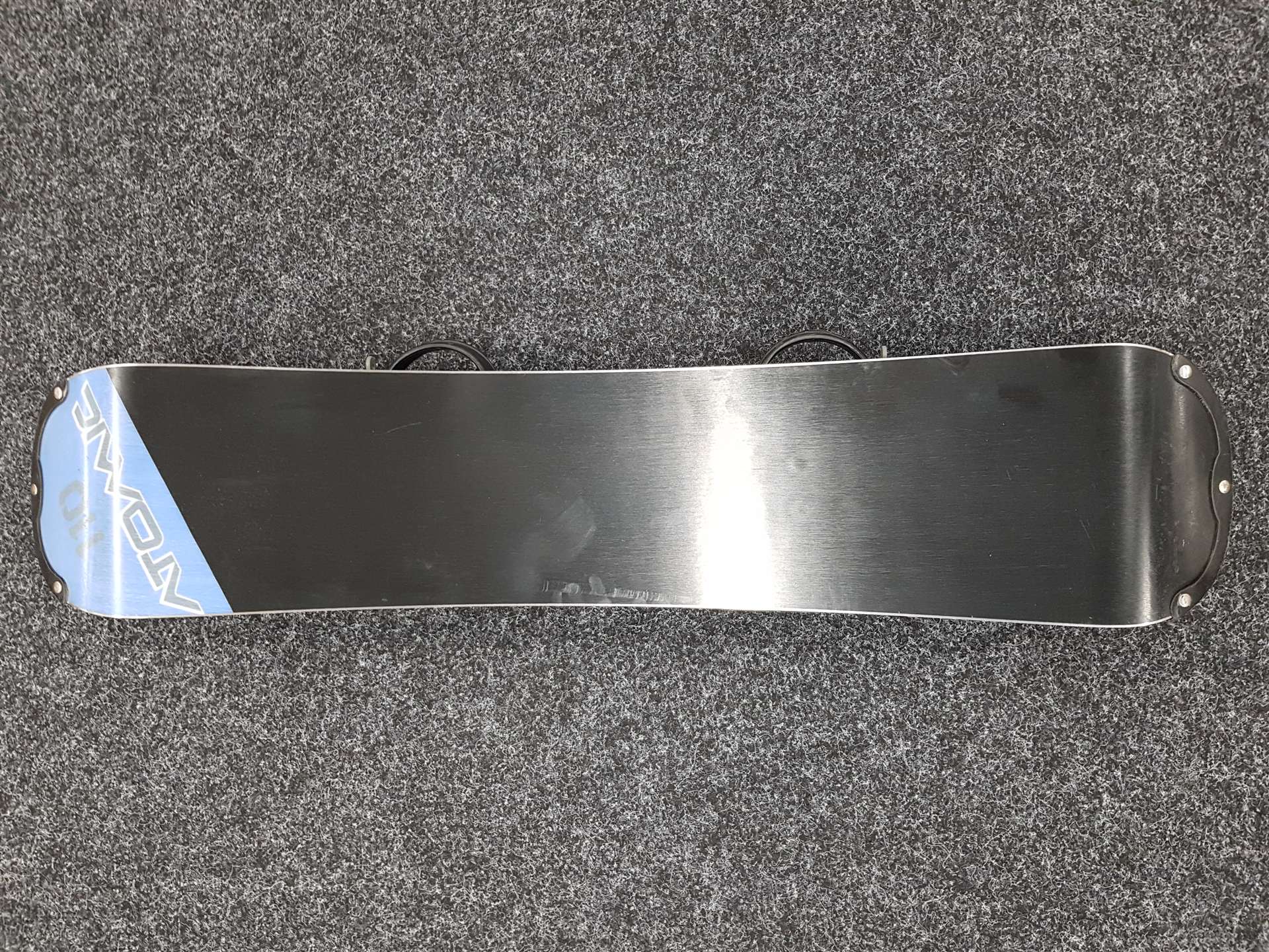 Gebrauchtes ATOMIC Piq Snowboard + Burton Bindungen Größe S