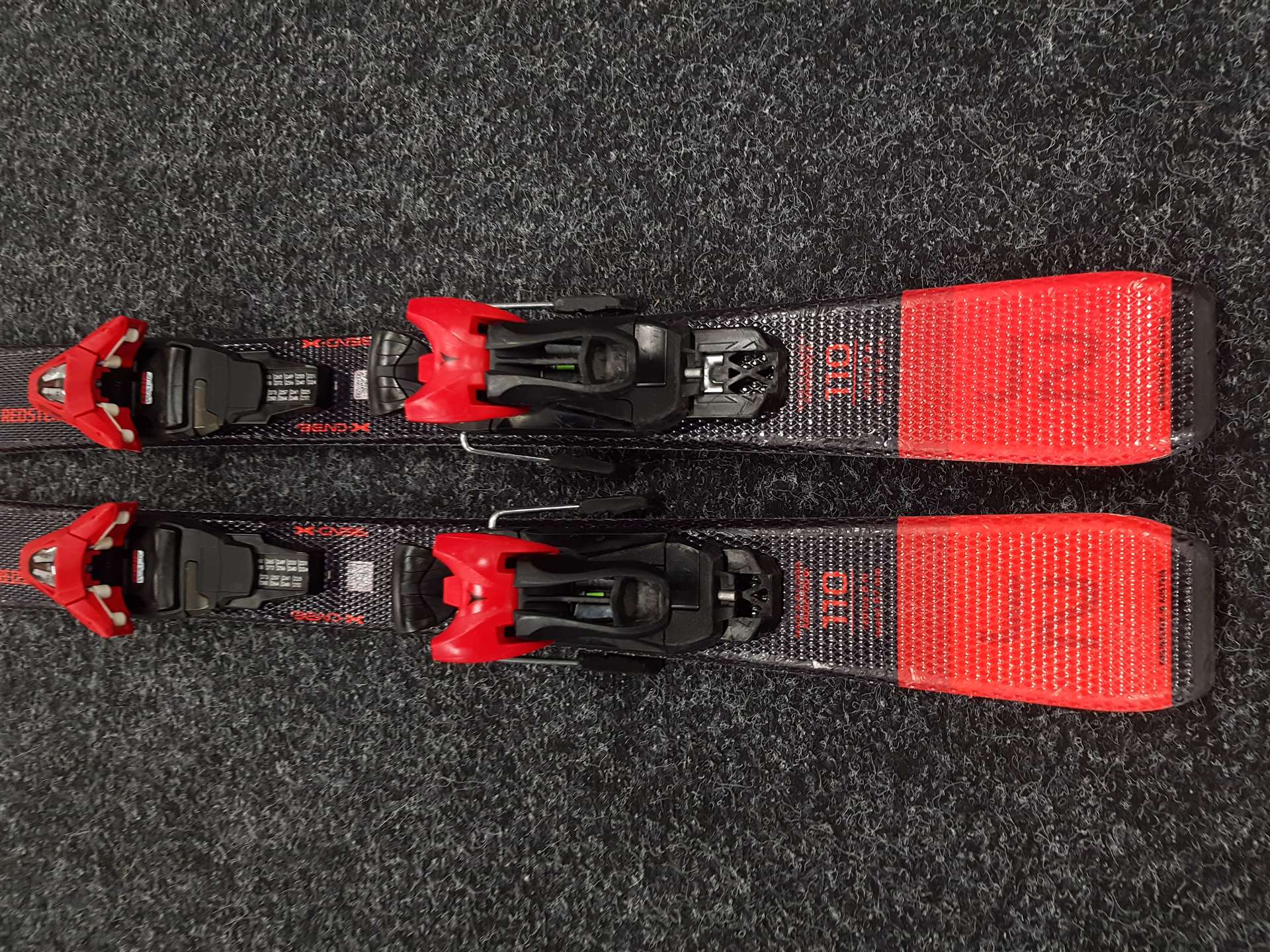 Gebrauchte Kinderski ATOMIC Redster J2 + Atomic 5 Bindungen