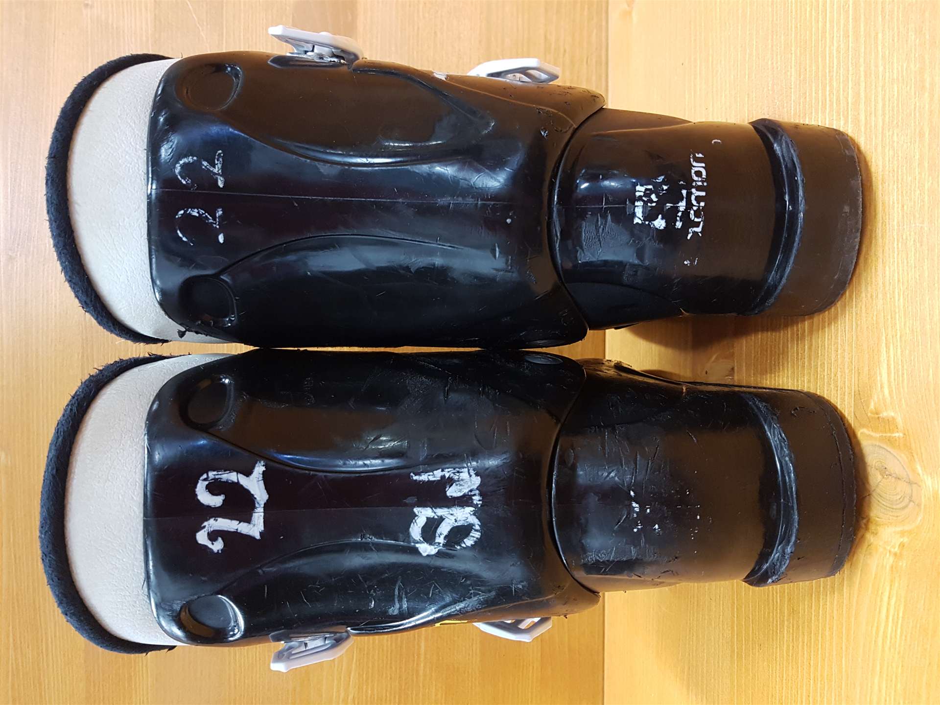 Clăpari de schi SALOMON Team 3 folosiți