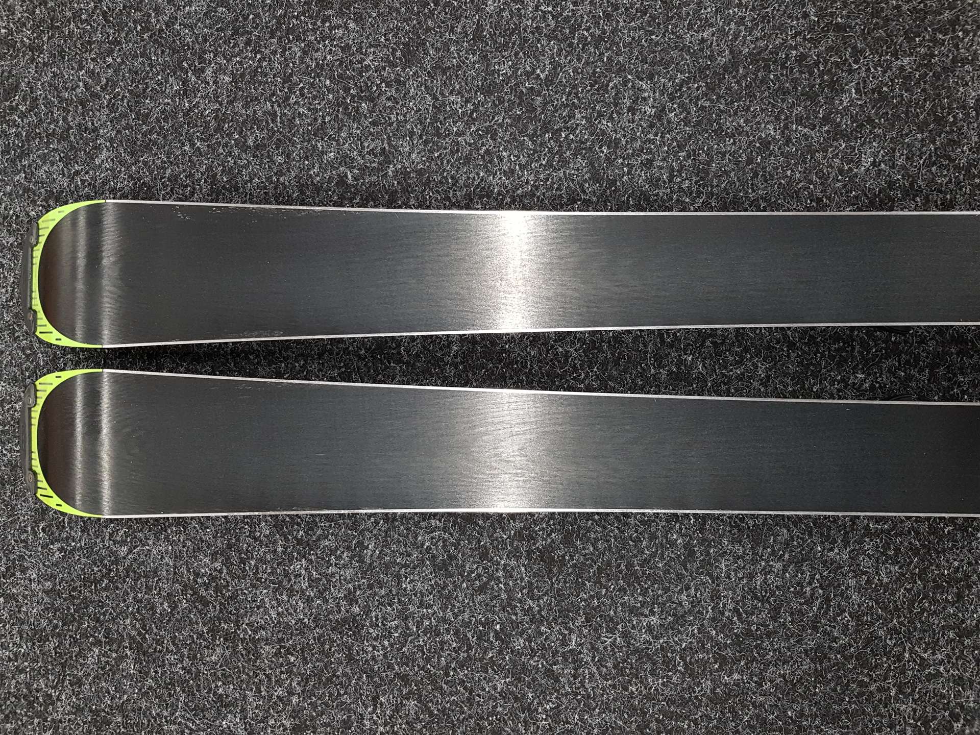 Skis d'occasion ELAN Waveflex 8 + fixations Elan EL 10