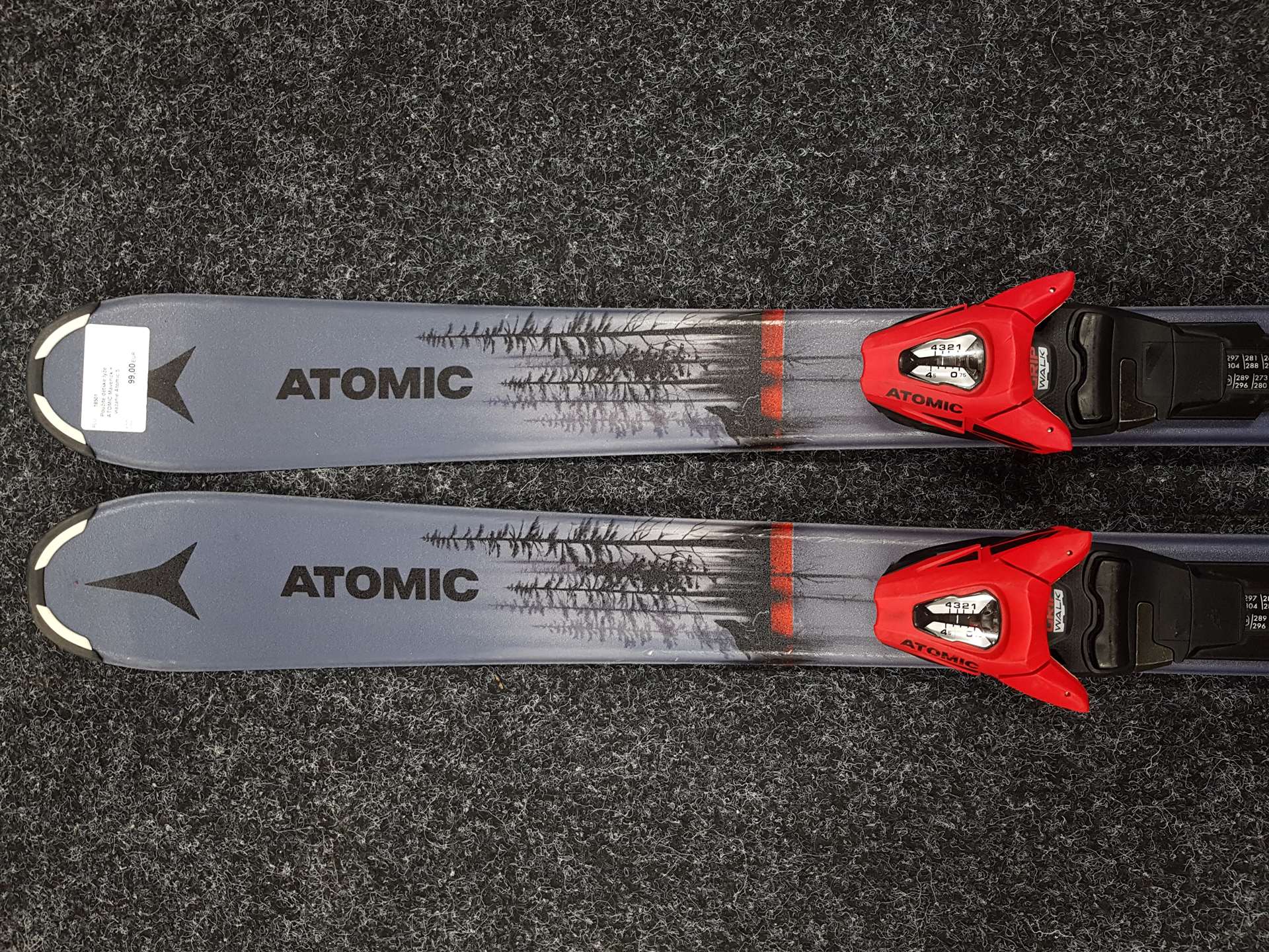 Esquís infantiles usados ATOMIC Maverick + fijaciones Atomic 5