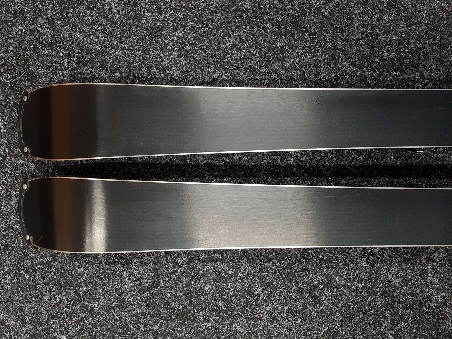 Použité detské lyže FISCHER The Curv + viazanie Fischer FS 4