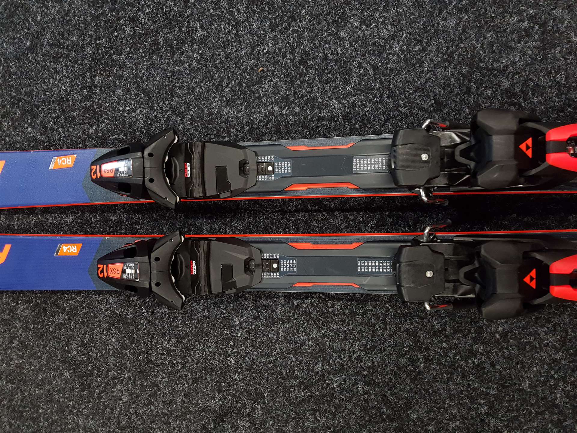 Použité lyže FISCHER The Curv DTX + vázání Fischer RSX 12