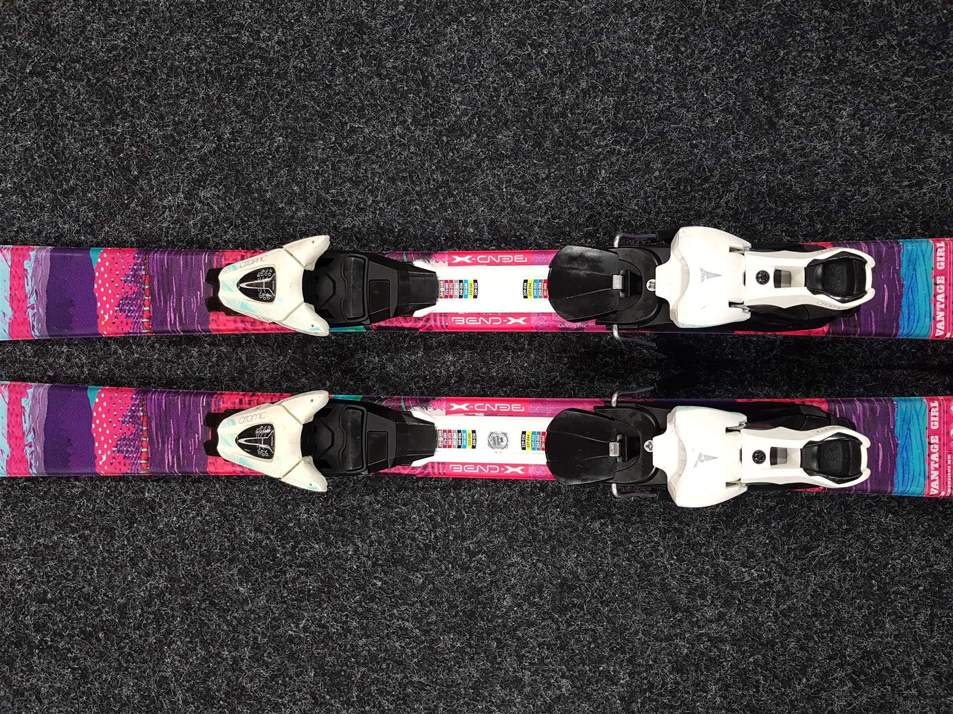 Skis enfant ATOMIC Vantage Girl d'occasion + fixations Atomic 7.5