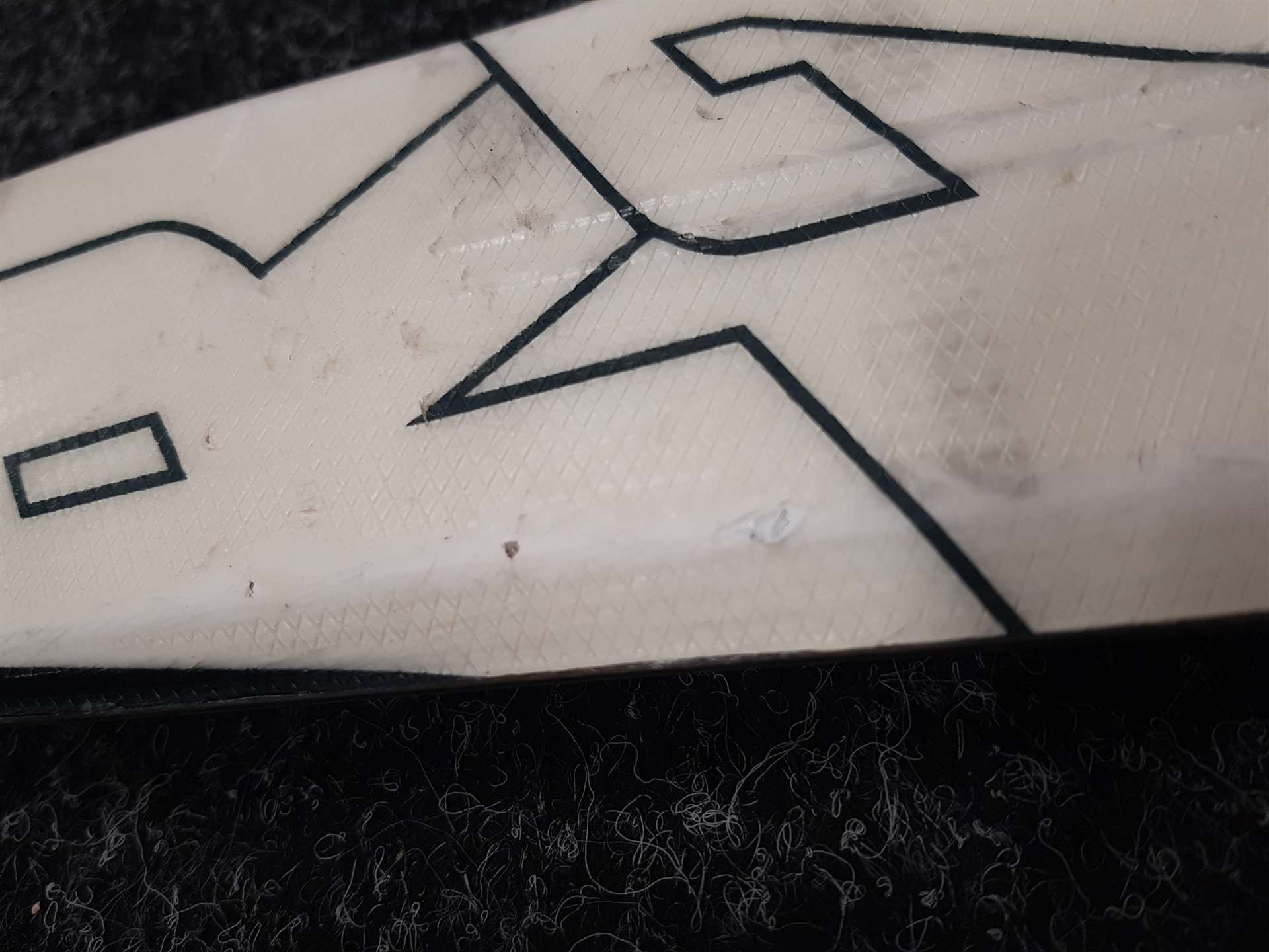 Použité lyže ROSSIGNOL React 2 Carbon + viazanie Look Xpress 10