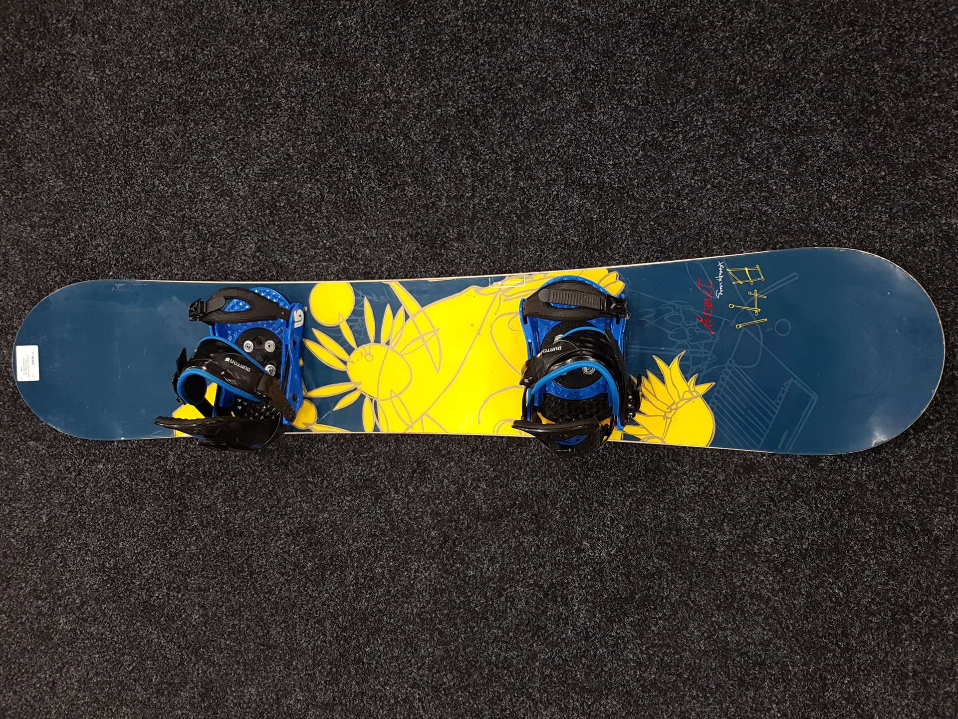 Použitý snowboard SALOMON Scout + vázání Burton velikost S