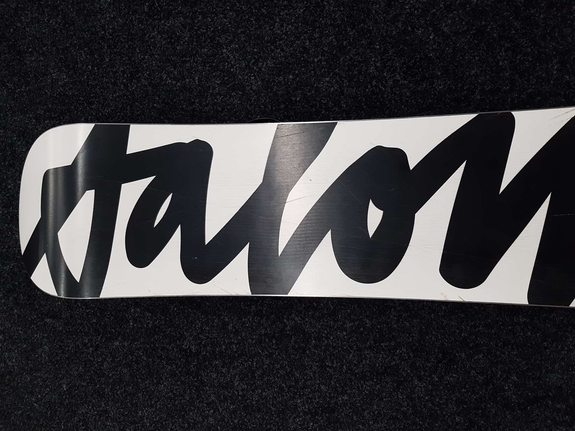 Použitý snowboard SALOMON Scout + vázání Burton velikost S