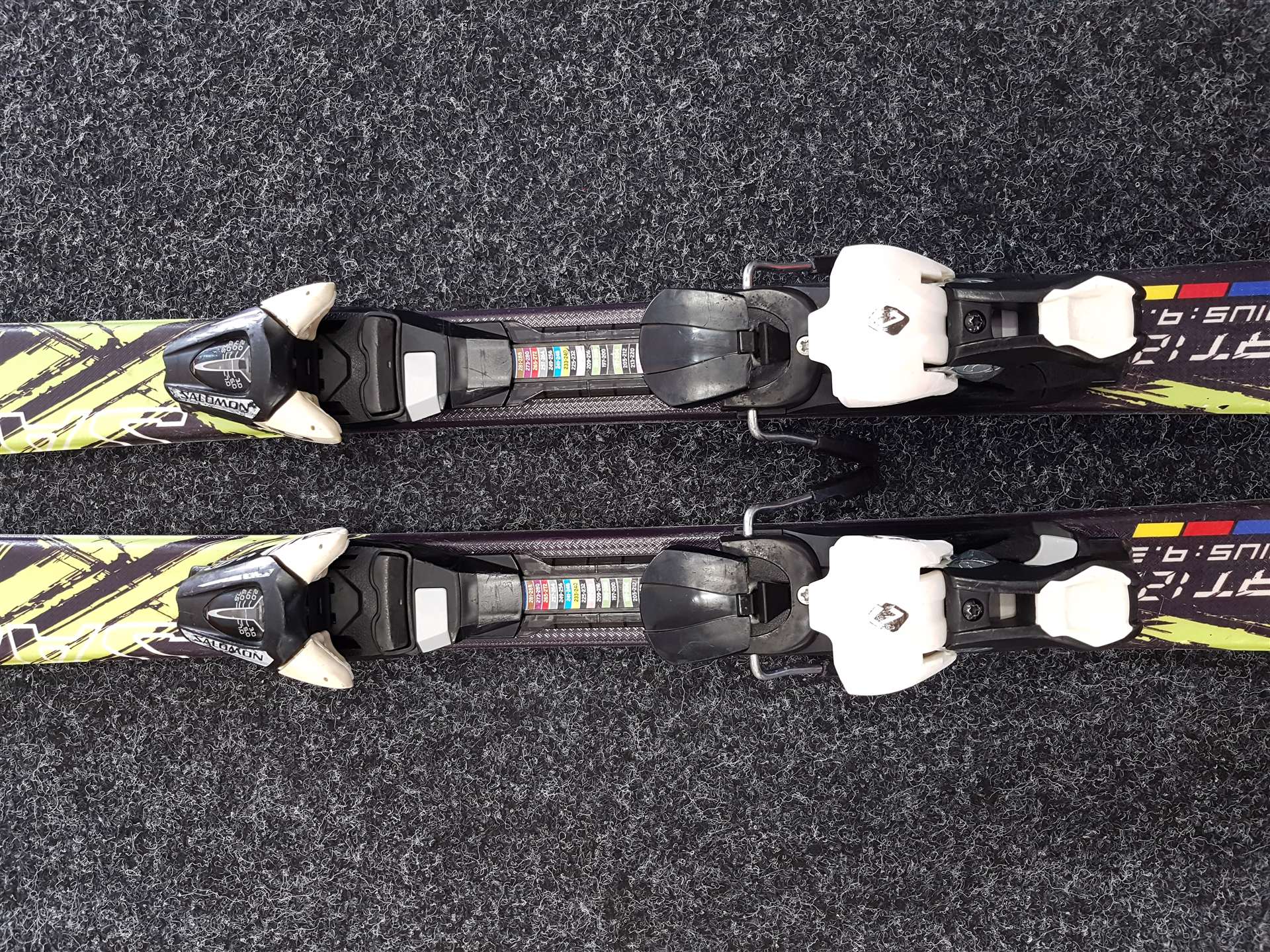 Rabljene otroške smuči SALOMON Mini Kart + vezi Salomon 7
