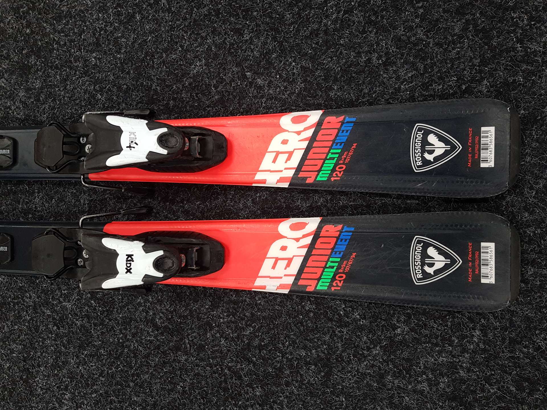 Esquís infantiles usados ROSSIGNOL Hero Junior + fijaciones Look Kid 4