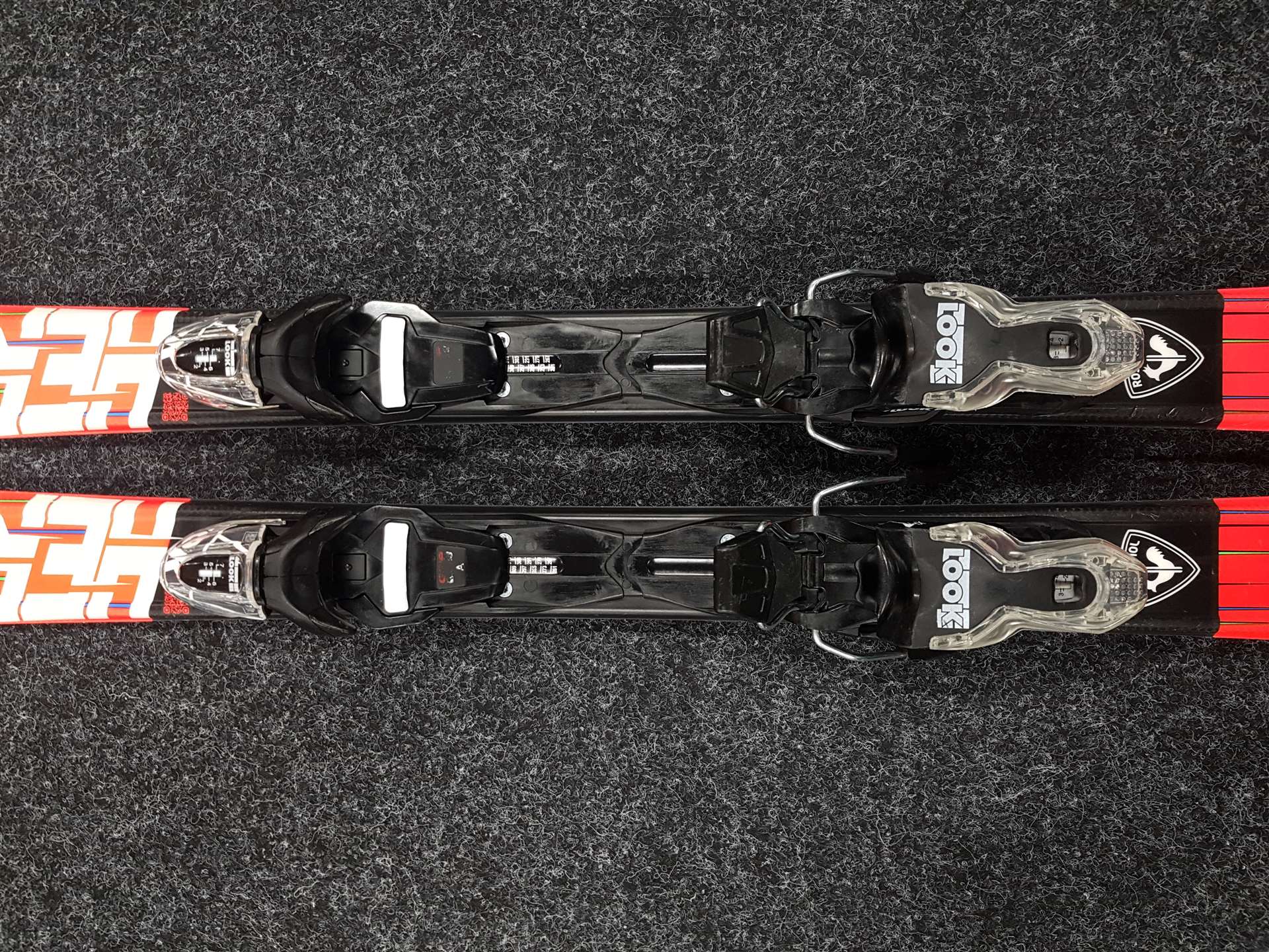 Skis enfant d'occasion ROSSIGNOL Hero Junior ME + fixations Look Xpress 7