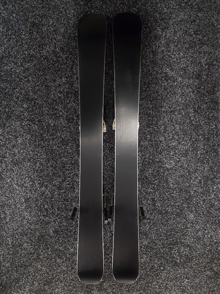 Schiuri folosite Atomic Vantage JR