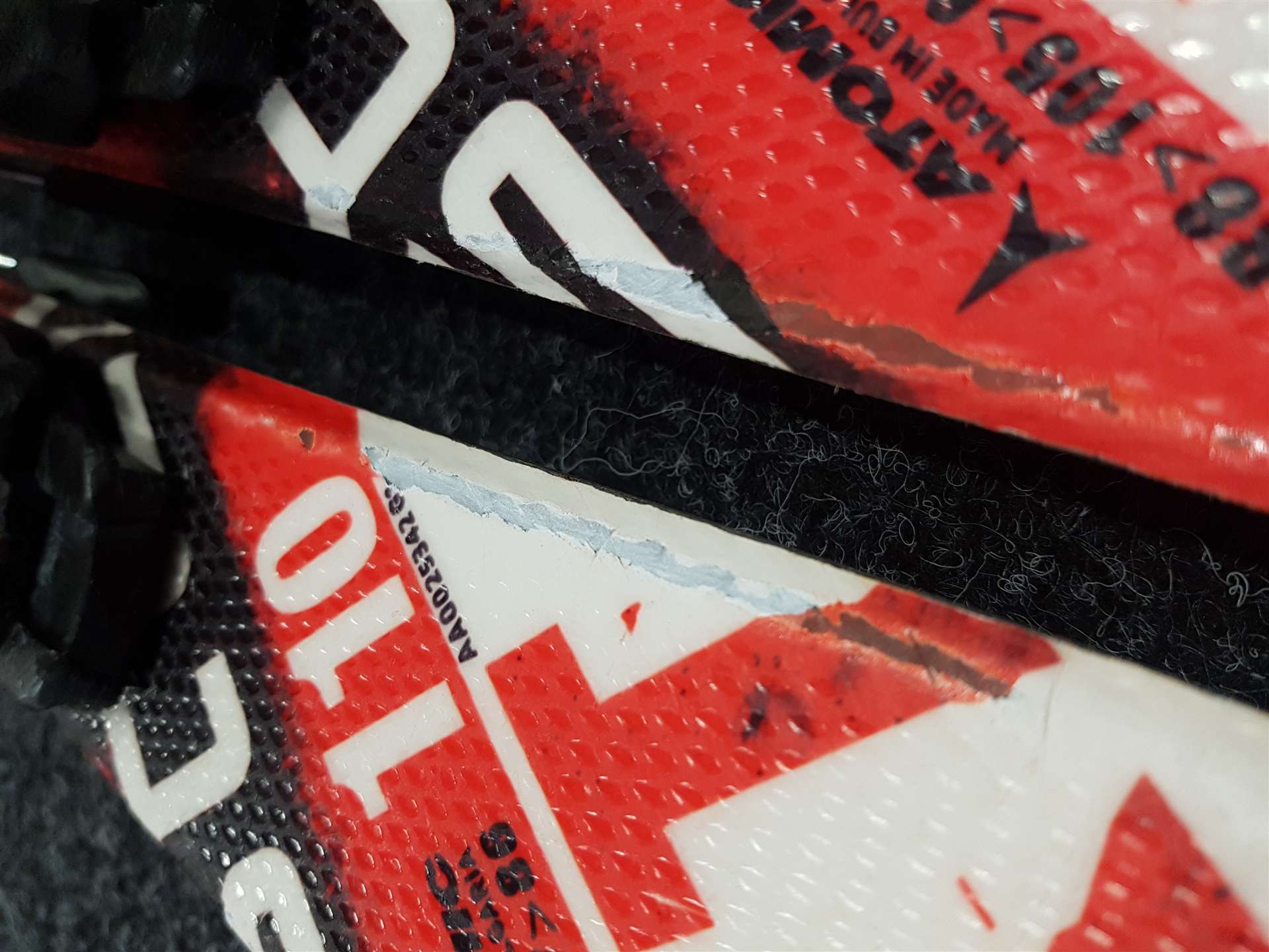 Skis enfant d'occasion ATOMIC Redster XT + fixations Atomic 4.5