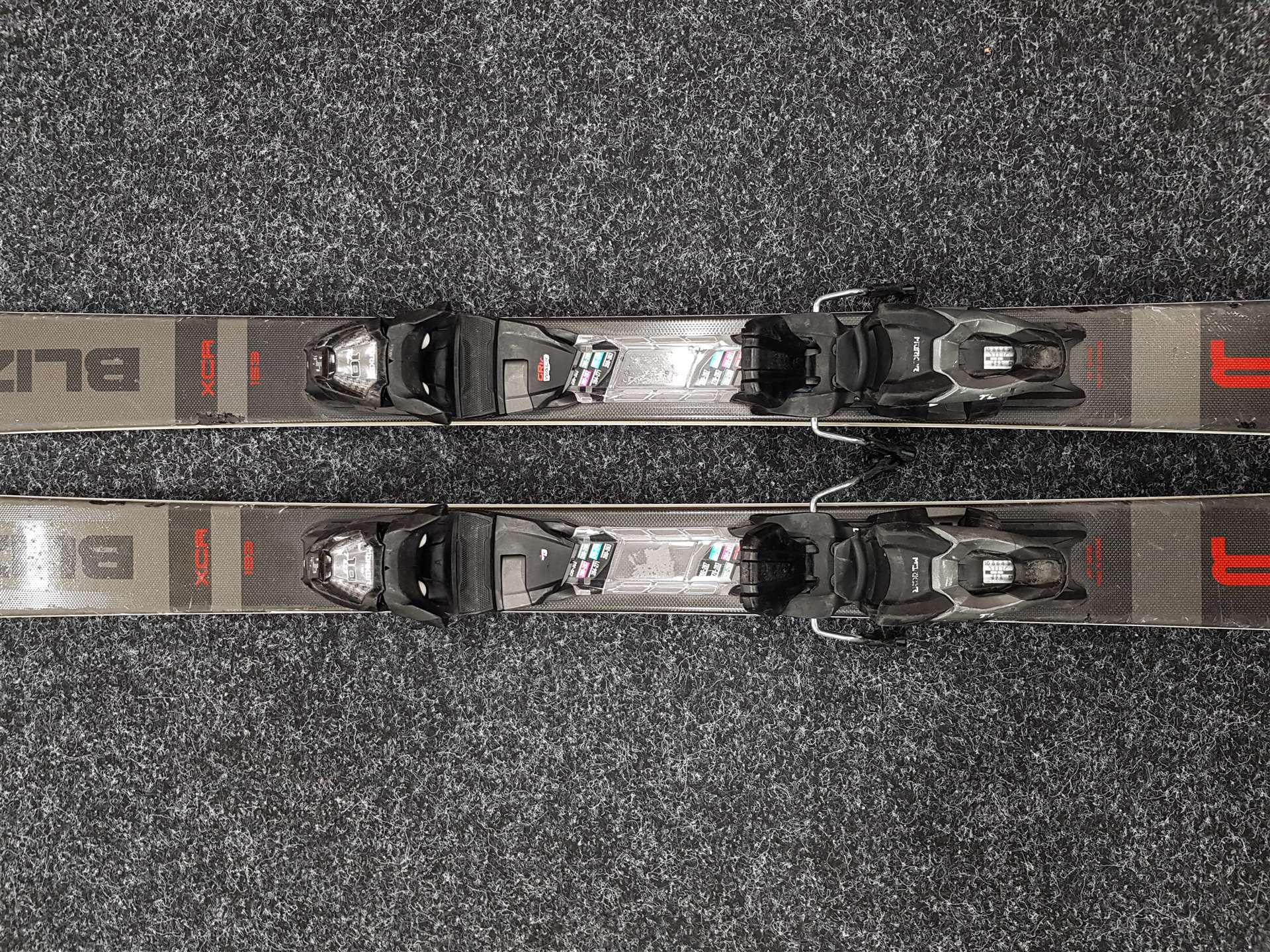 Schiuri BLIZZARD XCR folosite + legături Marker TLT 10