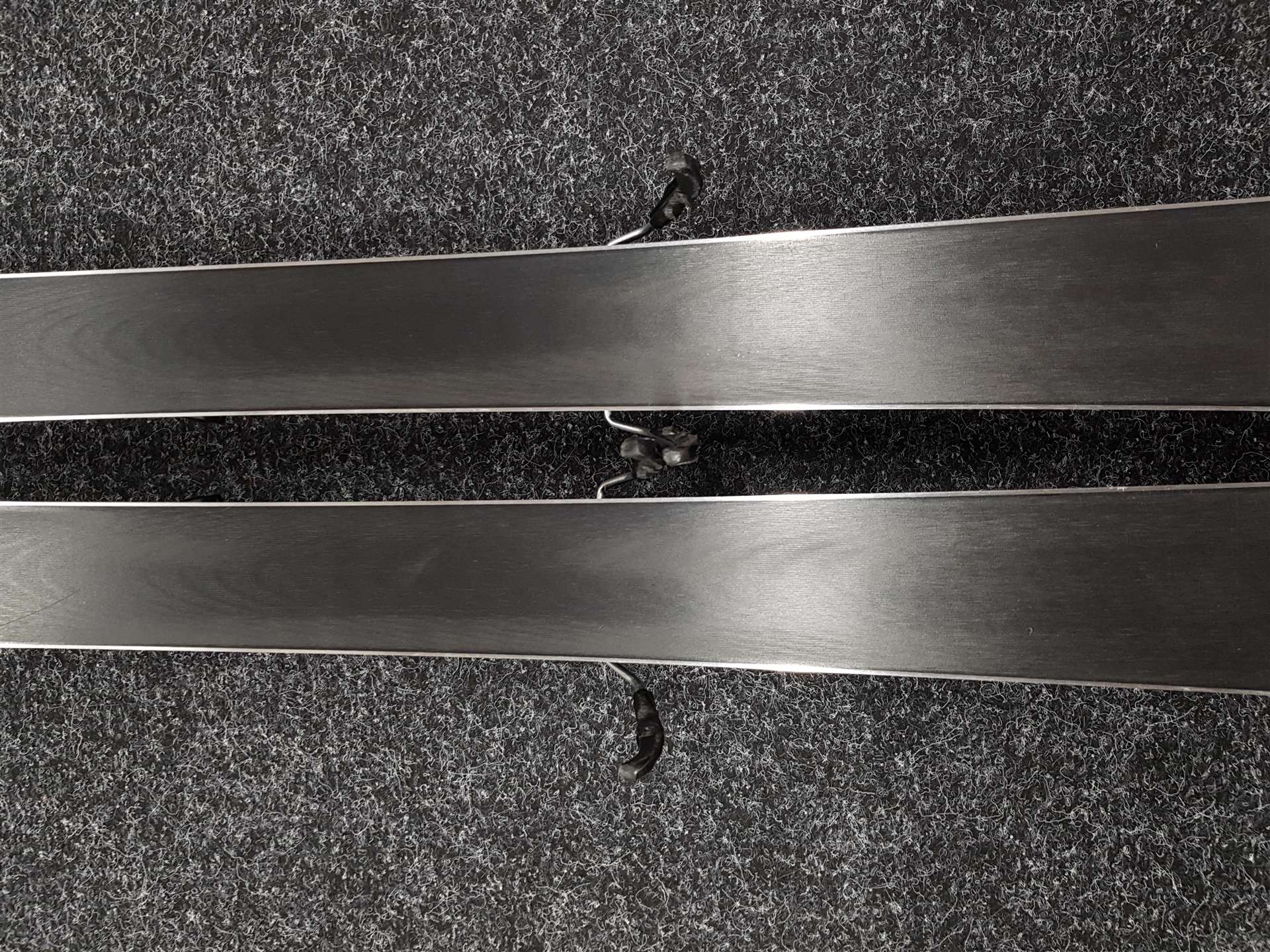 Schiuri BLIZZARD XCR folosite + legături Marker TLT 10