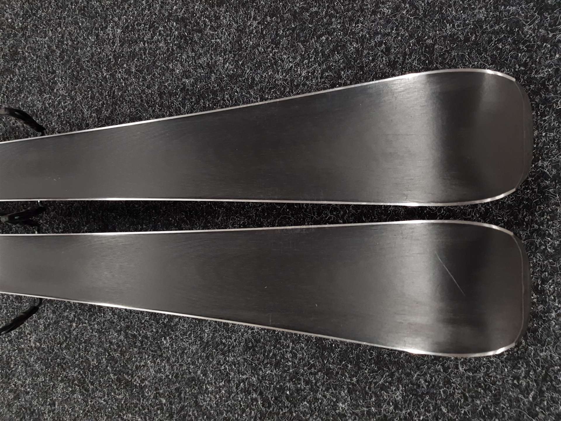 Schiuri BLIZZARD XCR folosite + legături Marker TLT 10