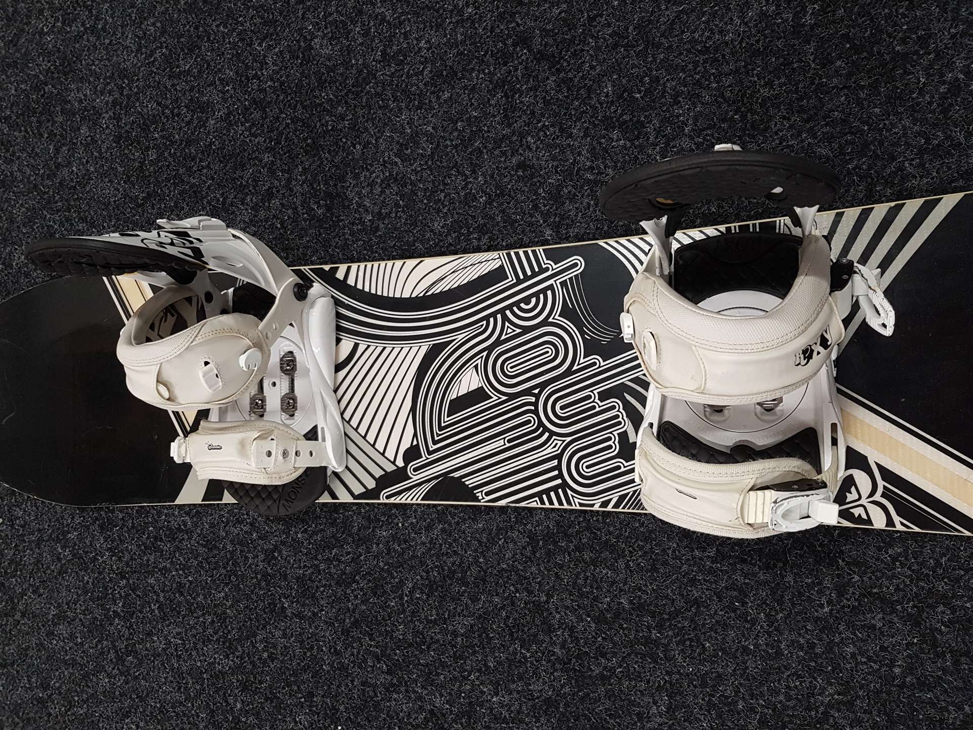 Snowboard Roxy Sugar d'occasion + fixations Roxy, taille S/M