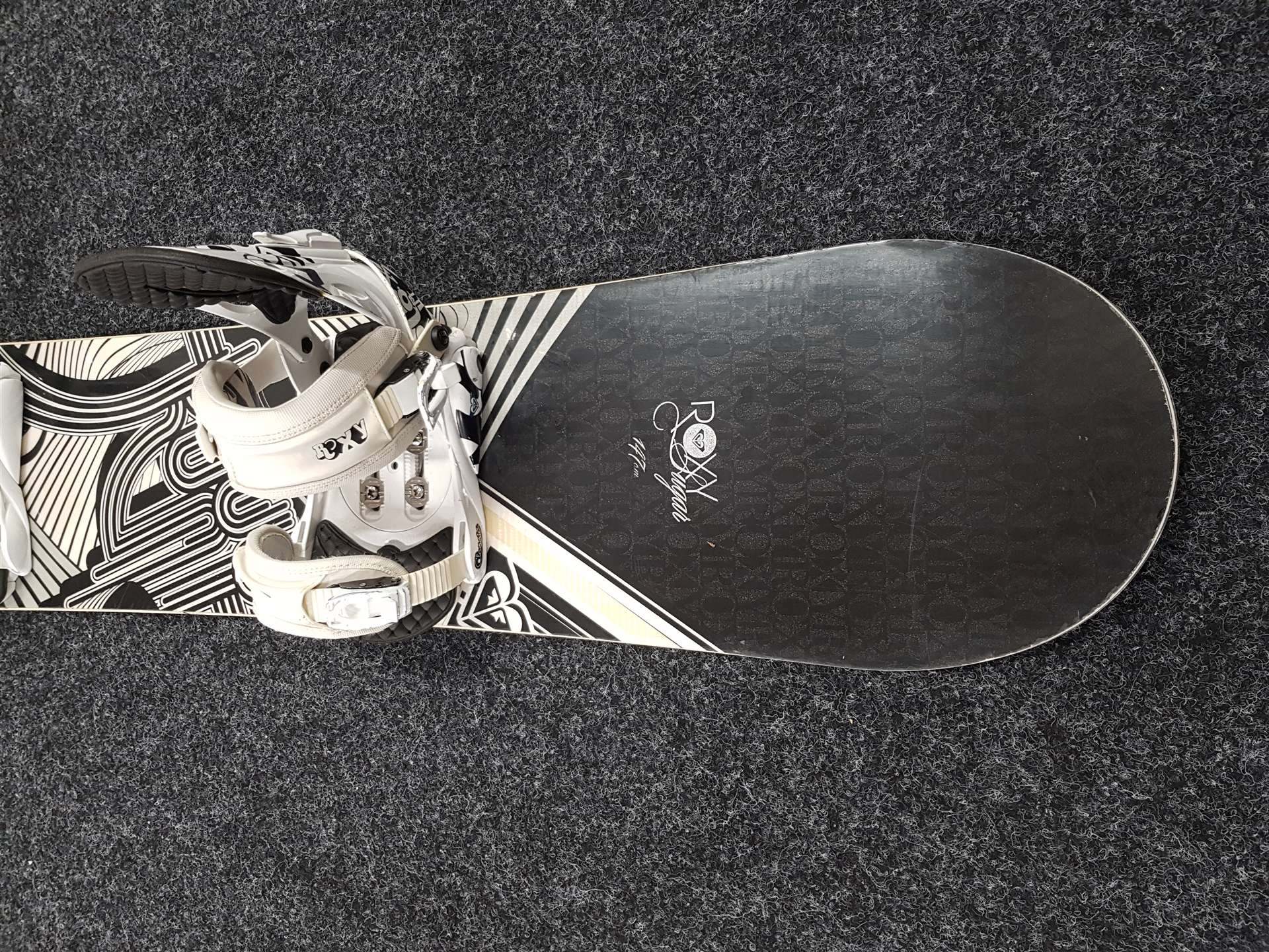 Snowboard Roxy Sugar d'occasion + fixations Roxy, taille S/M