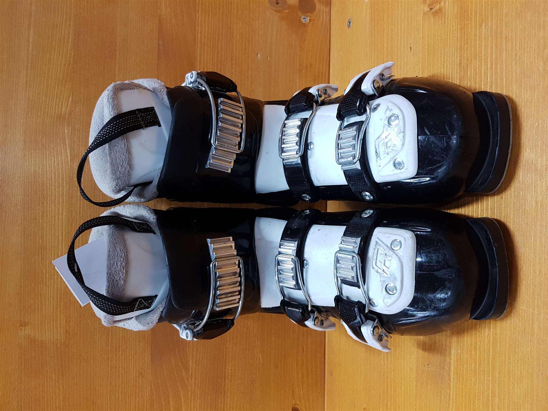 Gebrauchte Skischuhe TECNICA JT3
