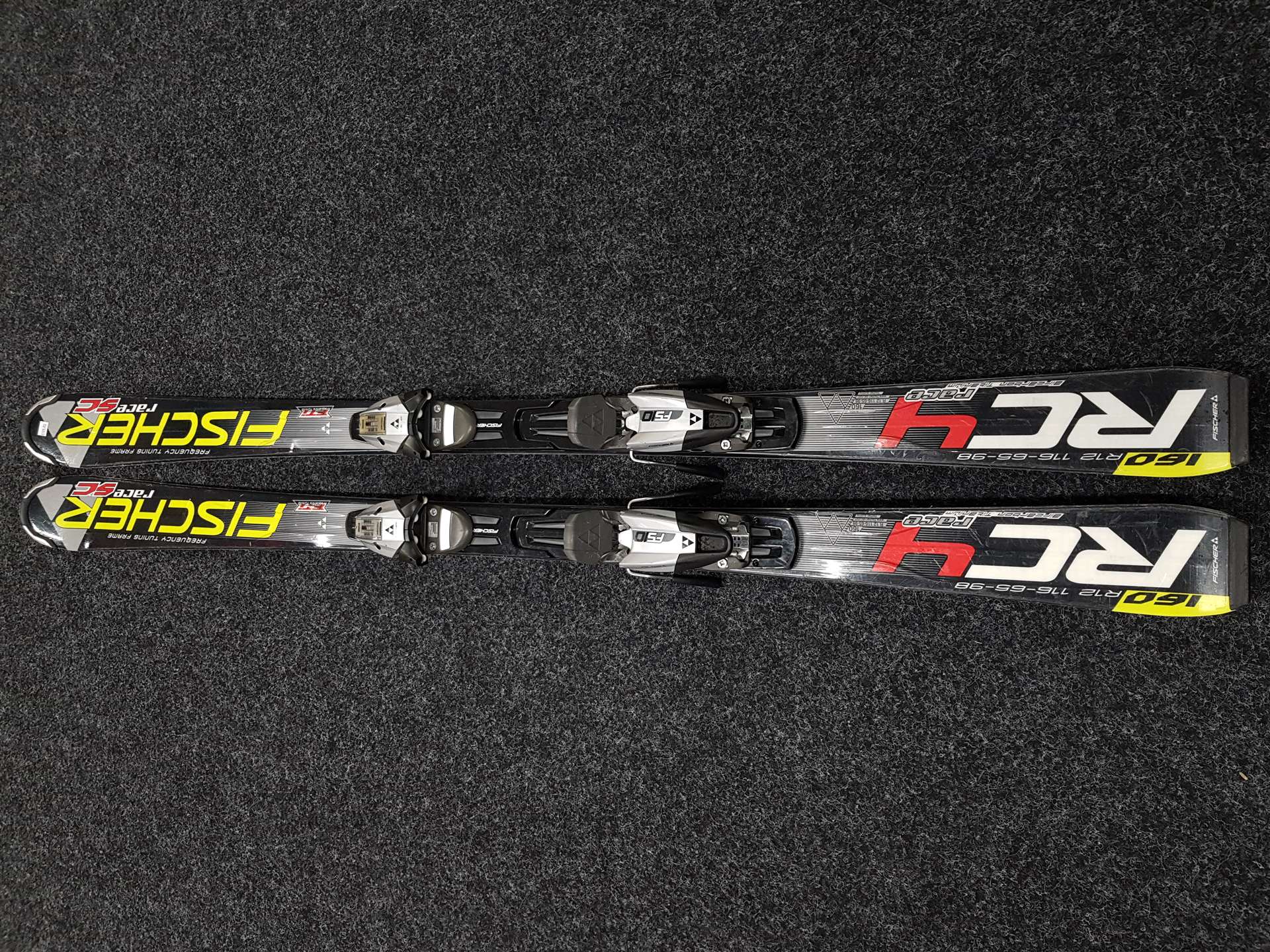 Použité lyže FISCHER RC4 + viazanie Fischer10