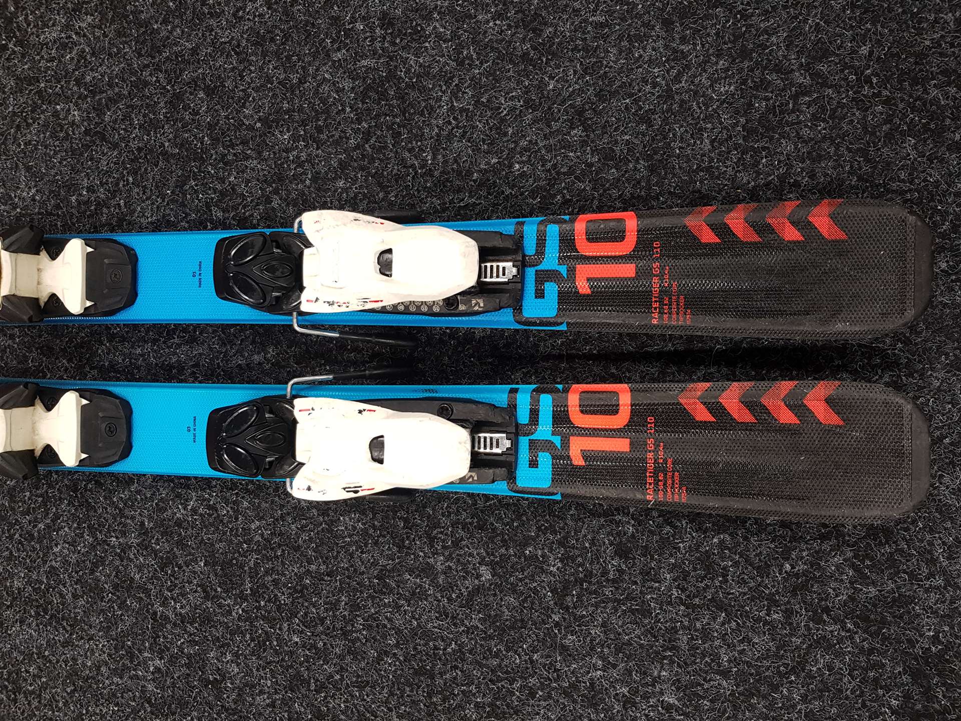 Sci da sci usati per bambini VOLKL Racetiger GS 10 + attacchi Marker 4.5