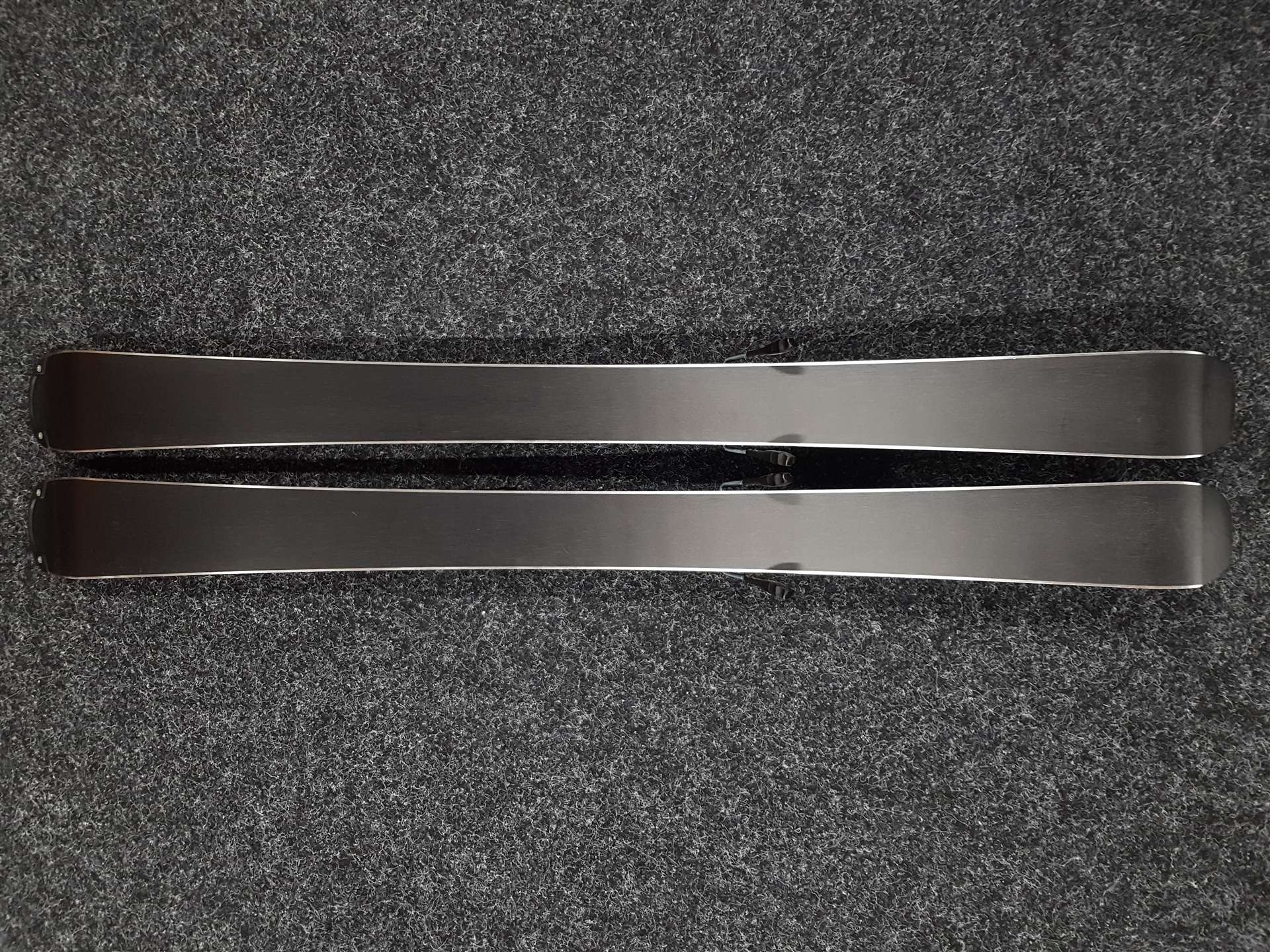 Sci da sci usati per bambini VOLKL Racetiger GS 10 + attacchi Marker 4.5