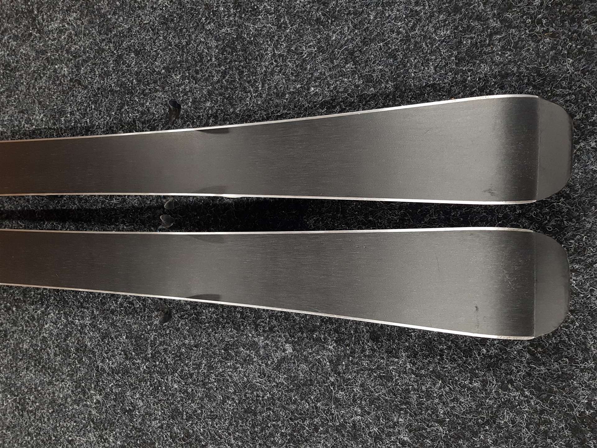 Sci da sci usati per bambini VOLKL Racetiger GS 10 + attacchi Marker 4.5