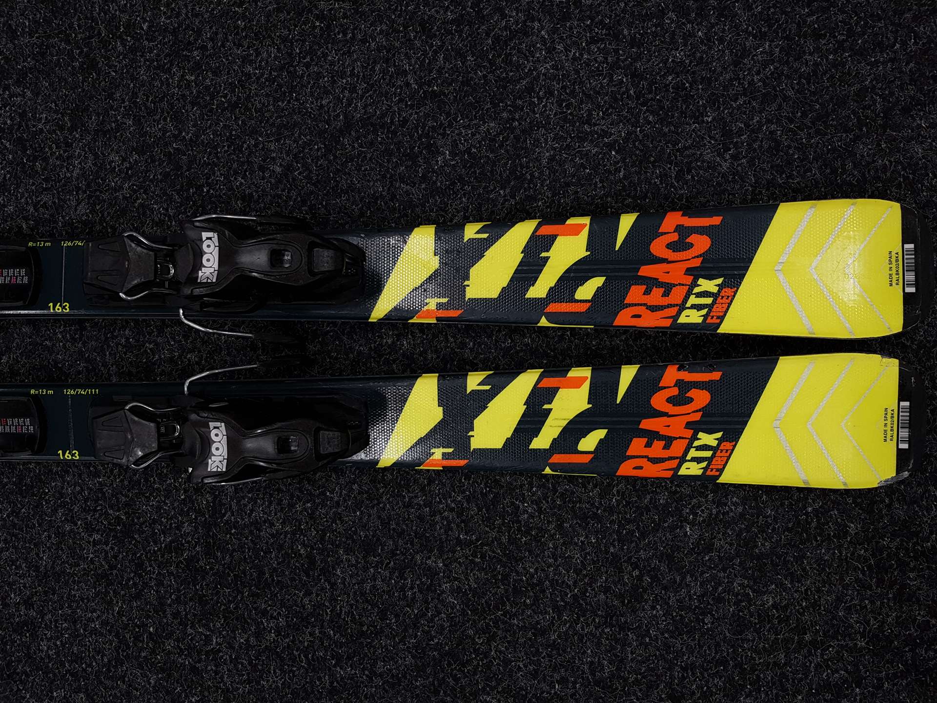 Esquís ROSSIGNOL RTX Fiber usados + fijaciones Look Xpress 10