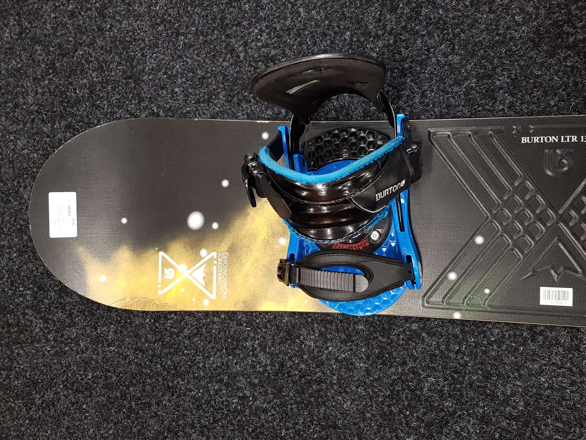 Snowboard Burton LTR folosit + legături Burton mărimea S