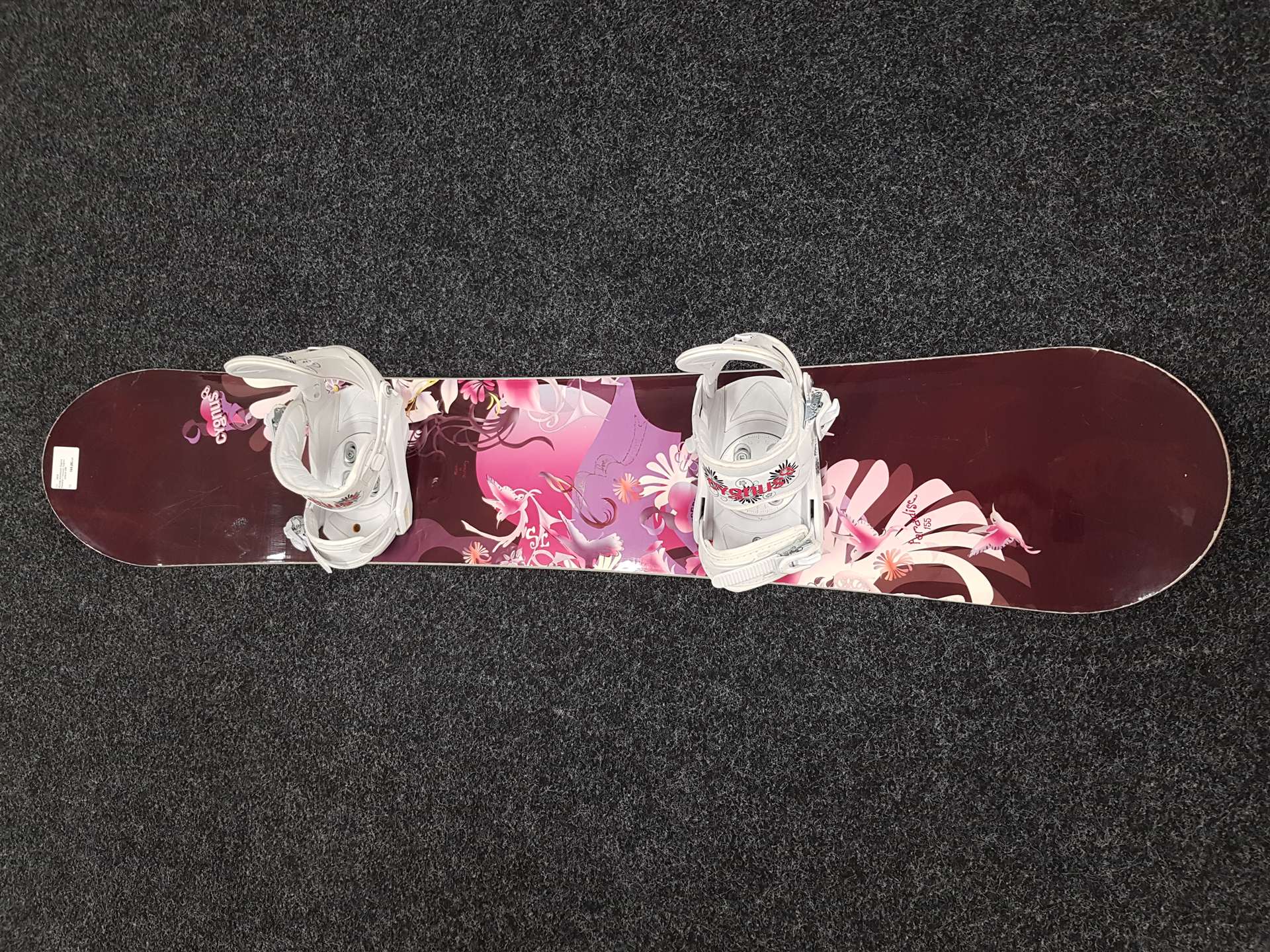 Použitý snowboard  Cygnus Paradise + viazanie  Cygnus veľkosť S/M