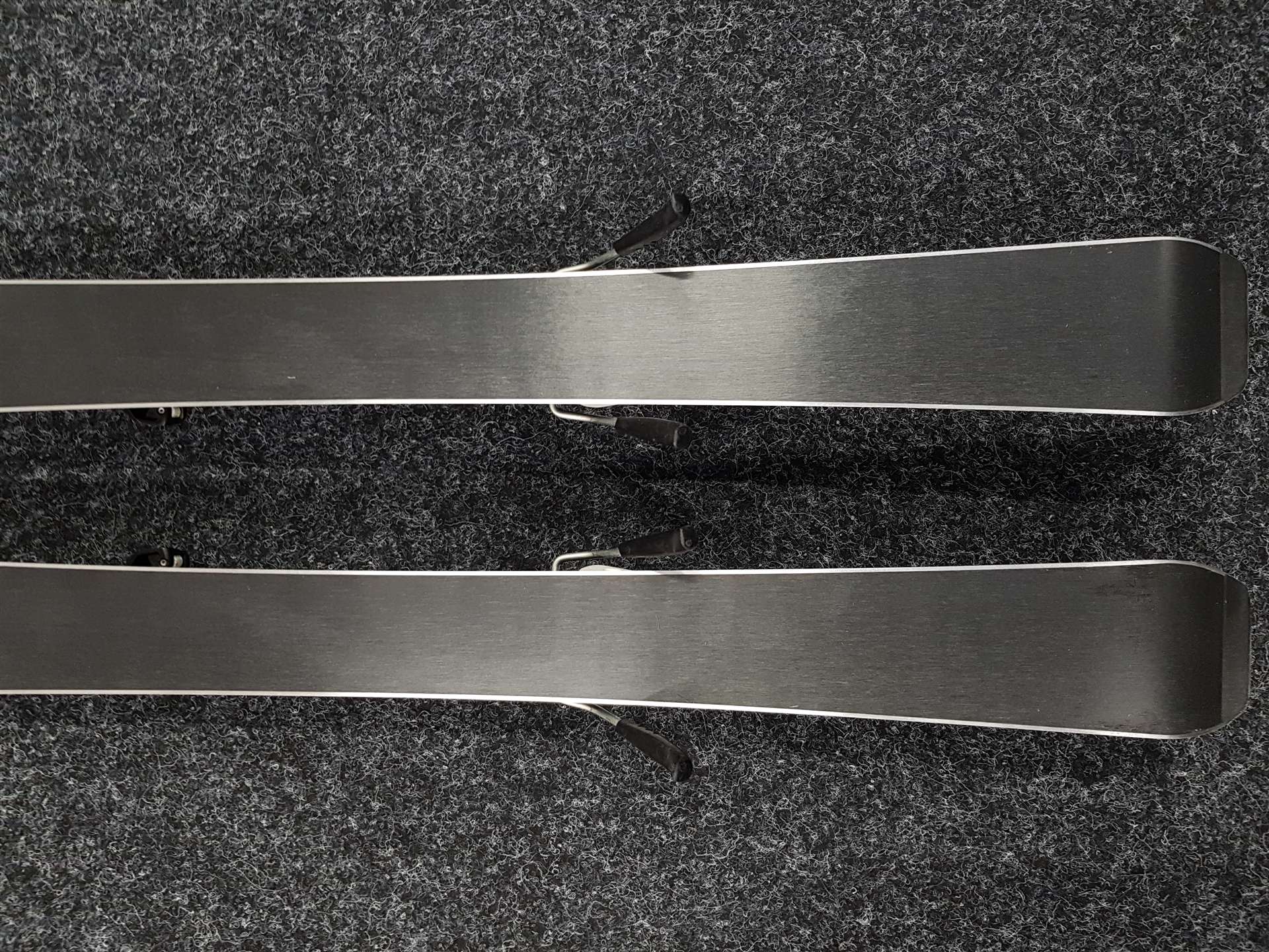 Skis enfant d'occasion SPORTEN Street + fixations Tyrolia SLR 7.5