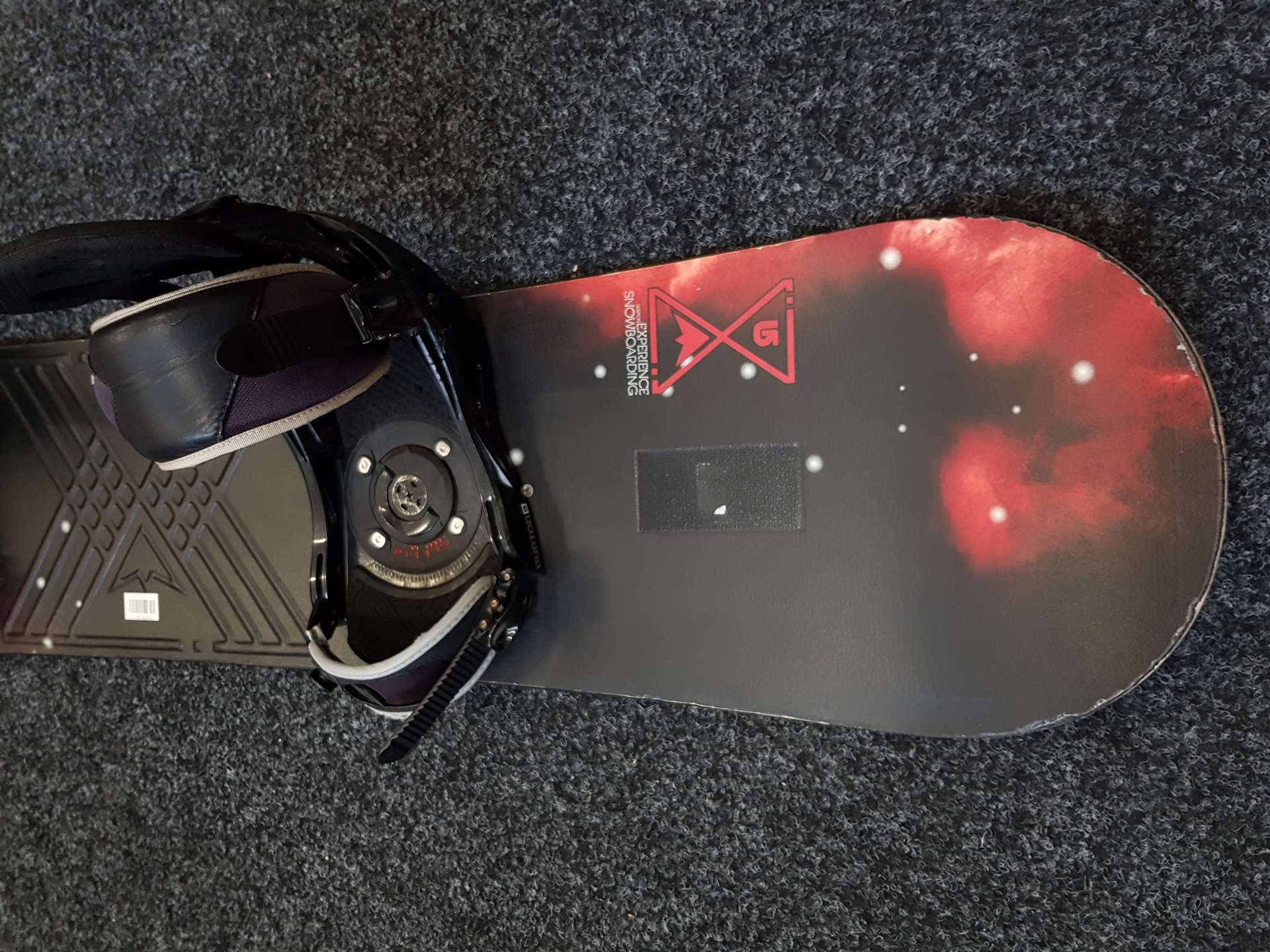 Použitý snowboard BURTON Experience Snowboarding + vázání Burton velikost M