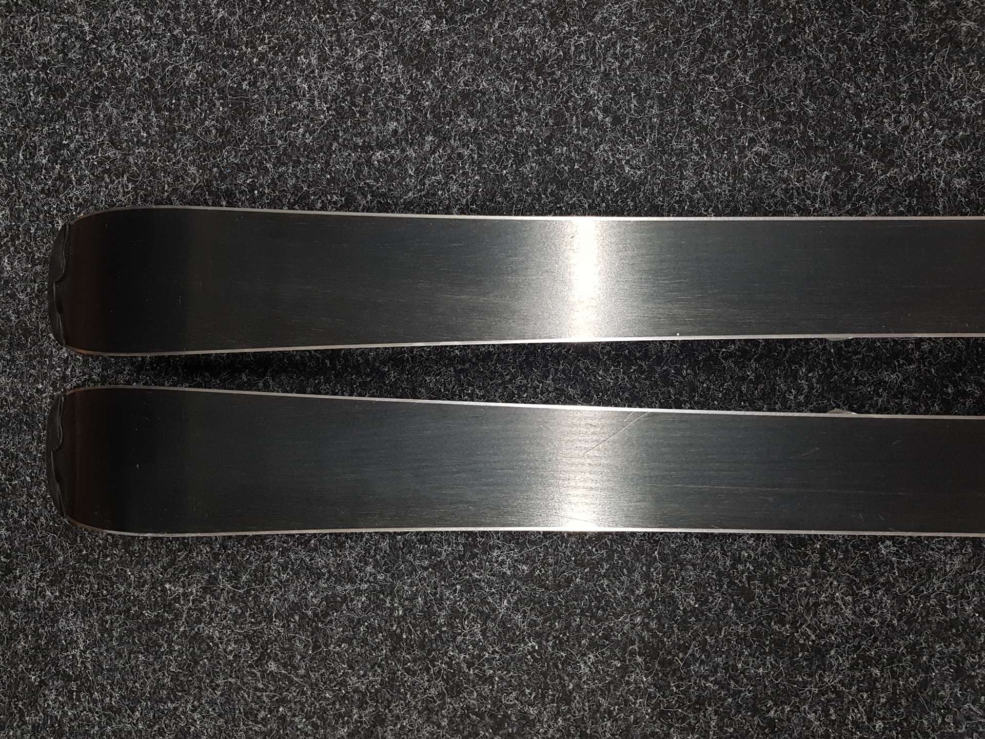 Použité dětské lyže ROSSIGNOL PRO X1 + vázání Rossignol Comp J 4,5