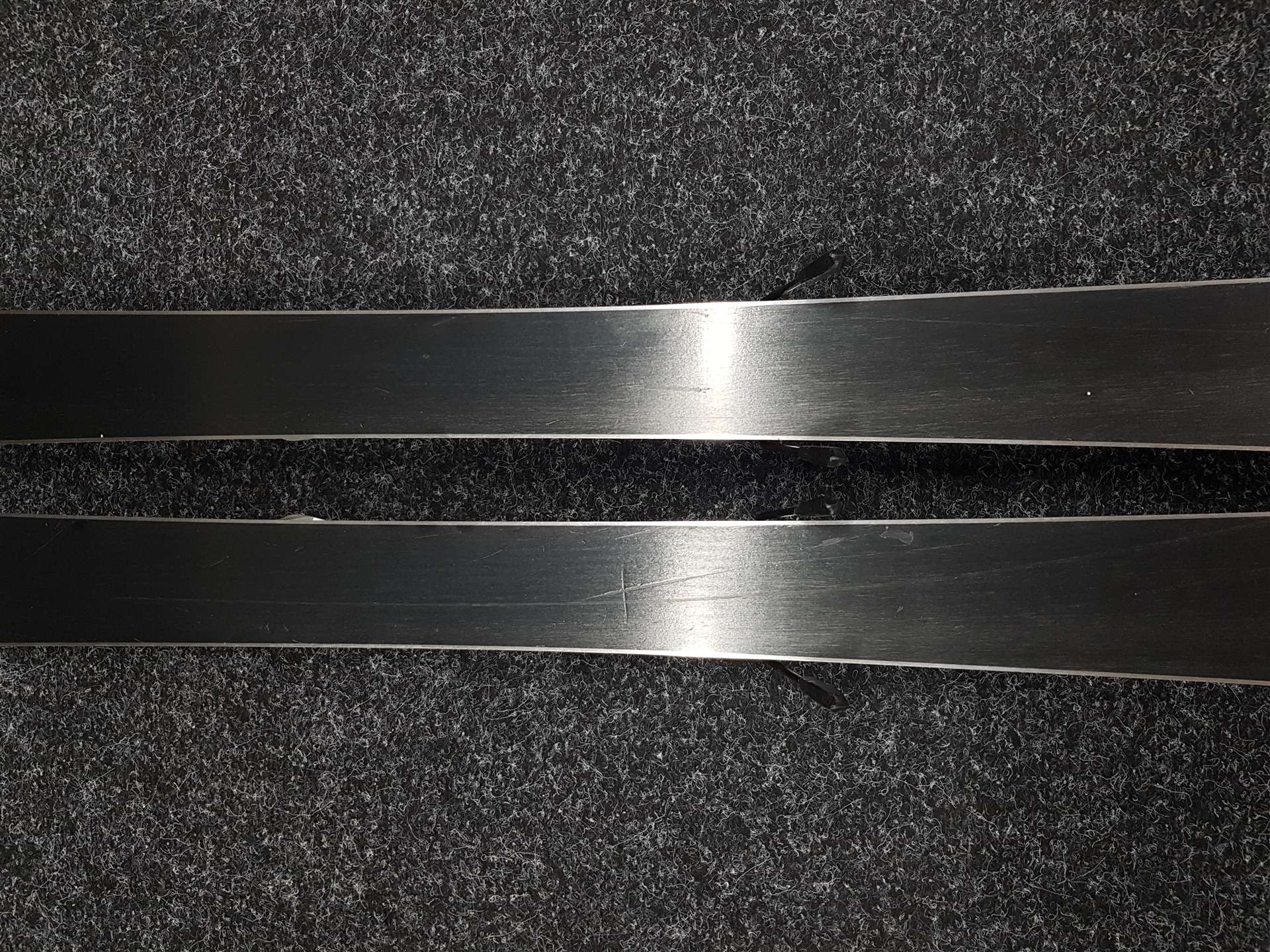 Použité dětské lyže ROSSIGNOL PRO X1 + vázání Rossignol Comp J 4,5