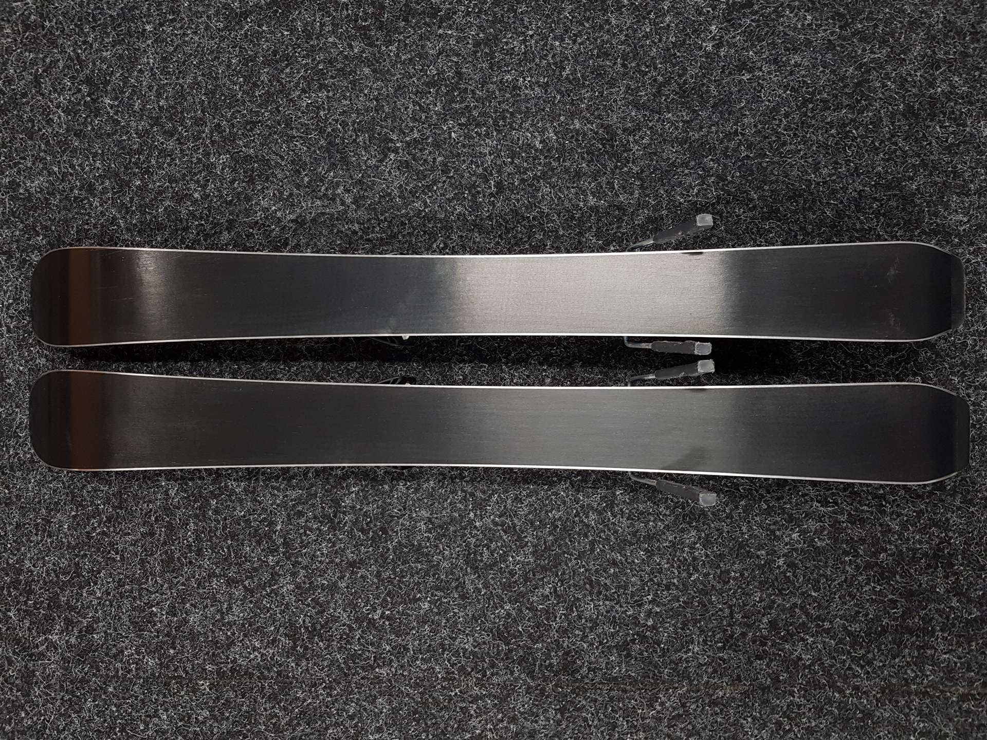 Použité detské lyže SALOMON S Race + viazanie Salomon 4,5