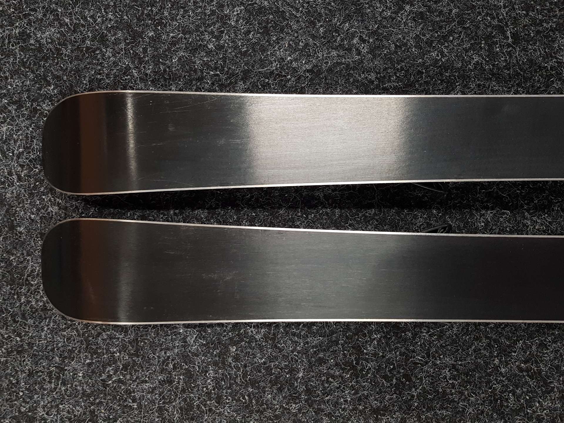 Použité detské lyže SALOMON S Race + viazanie Salomon 4,5