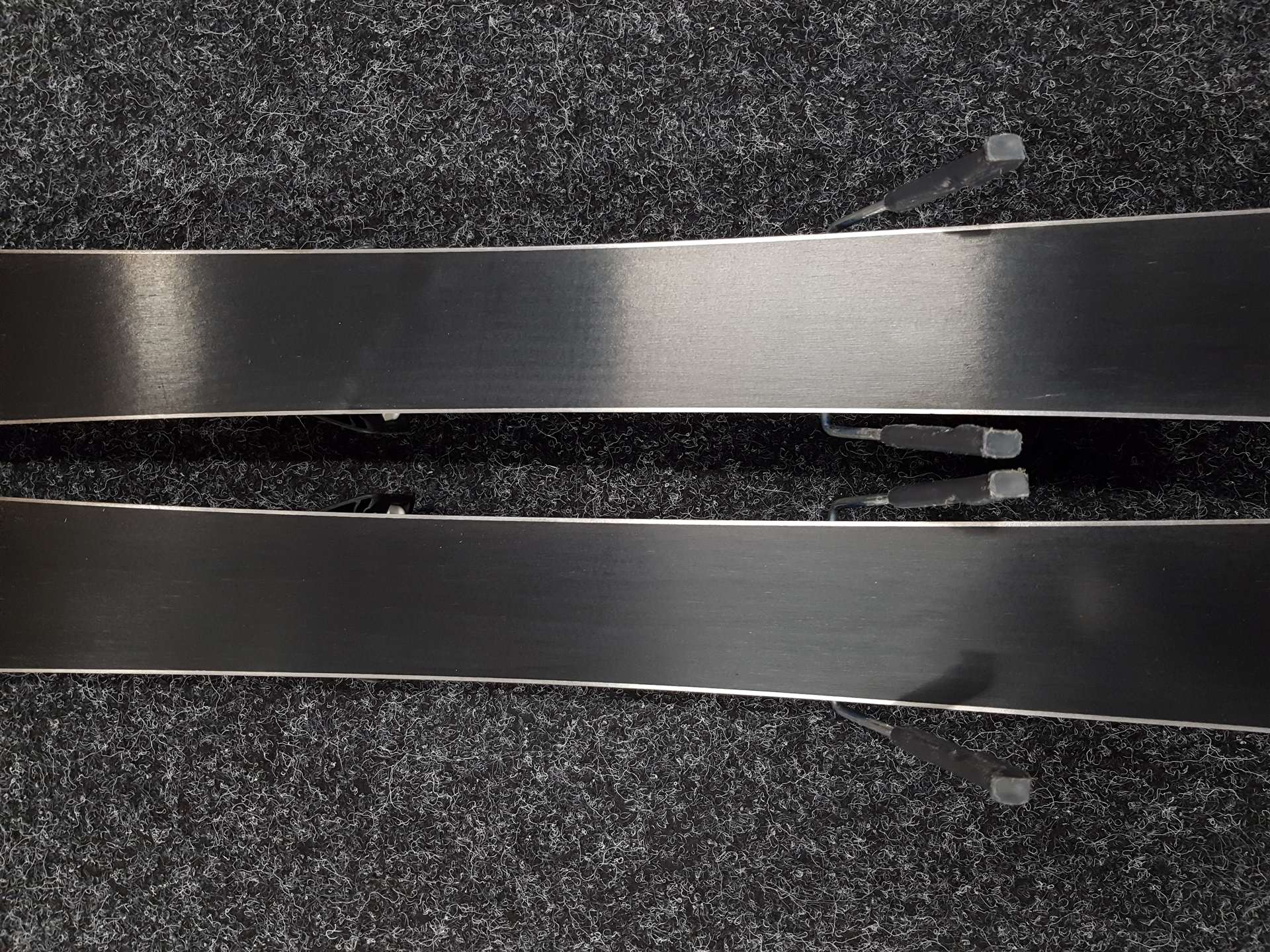 Použité detské lyže SALOMON S Race + viazanie Salomon 4,5